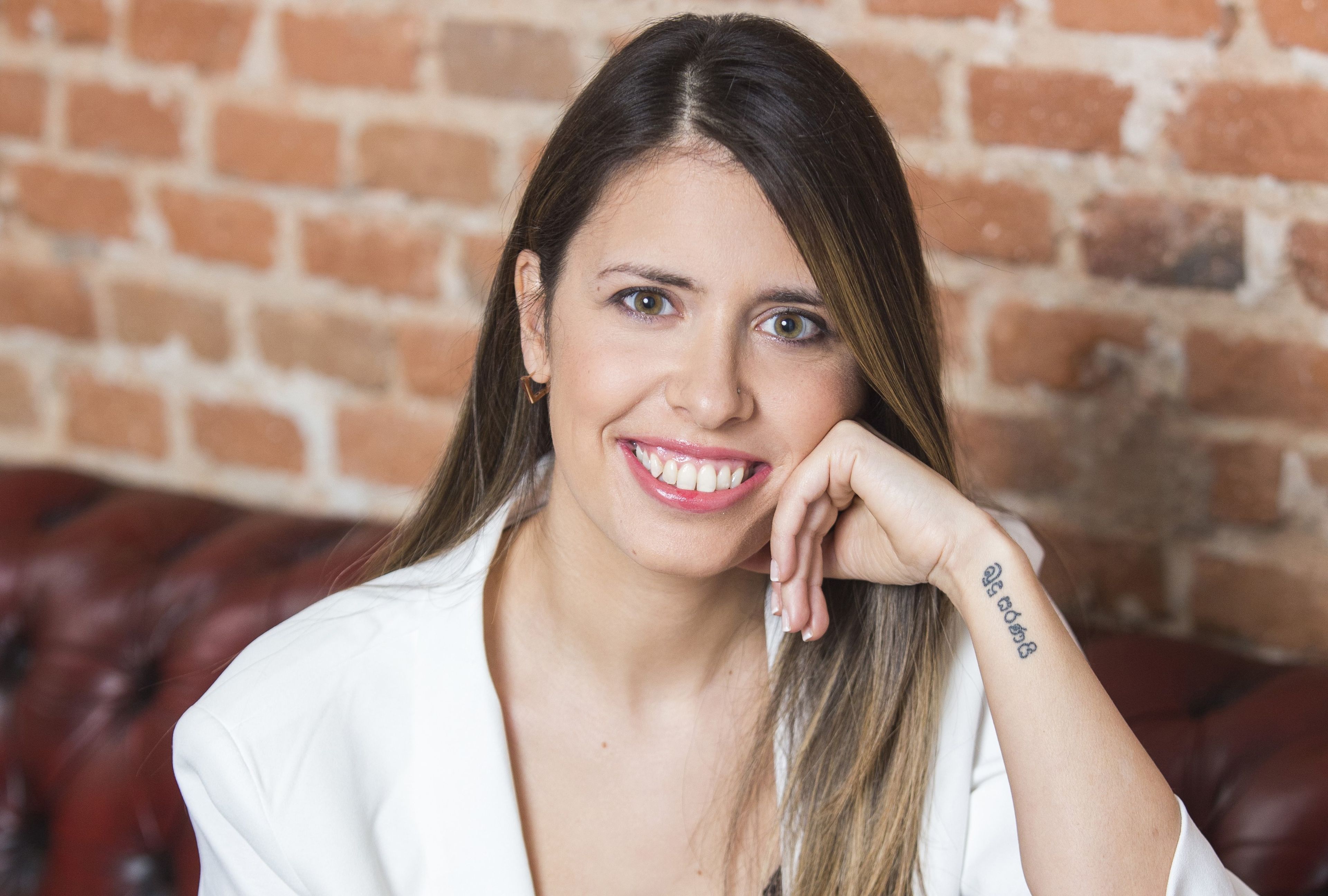 Mar Gómez, divulgadora científica y presentadora del podcast 'Planeta Oculto' en Podimo.