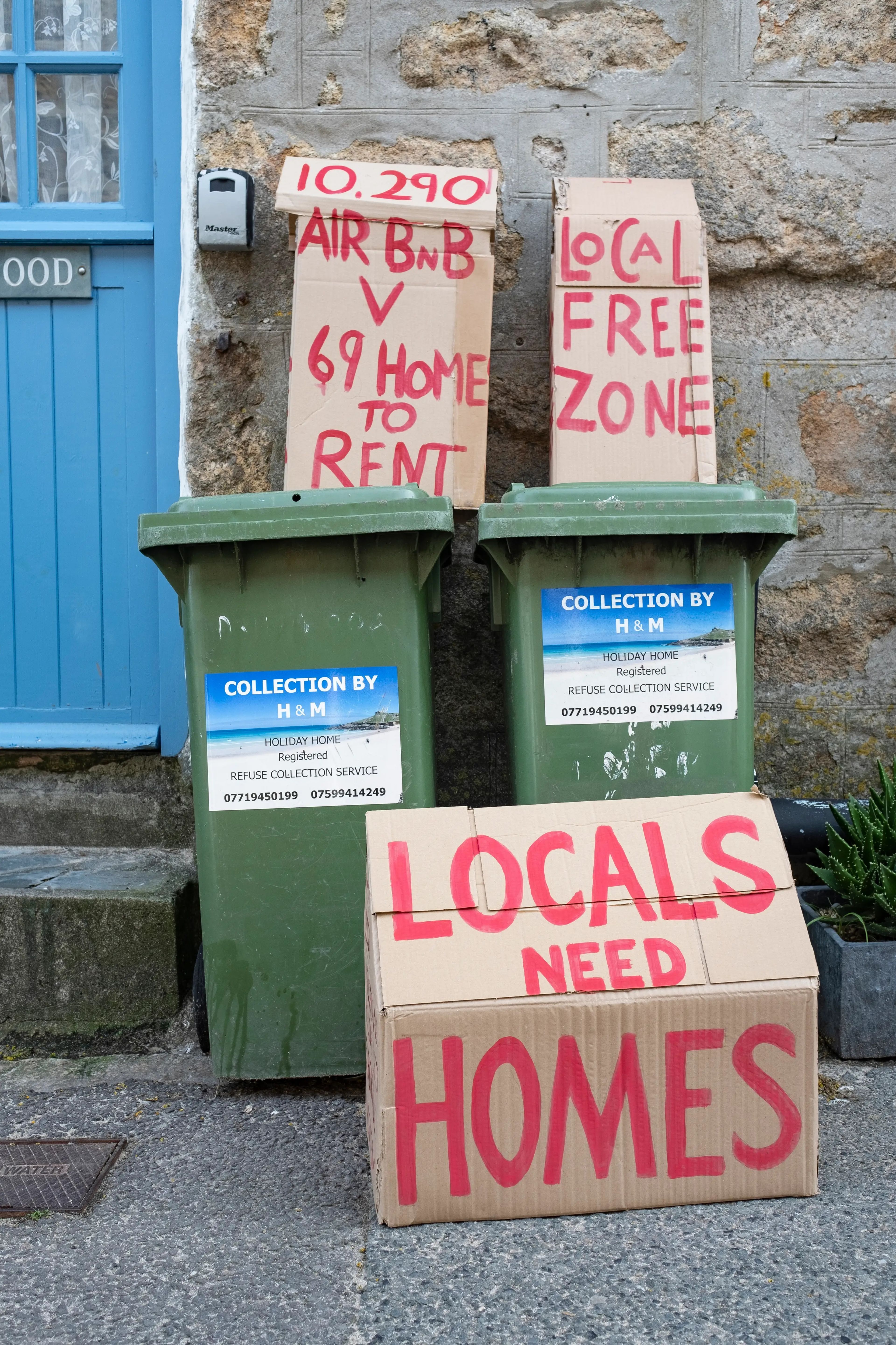 Muchos residentes de Reino Unido protestaron contra el hecho de que Airbnb impactara en el mercado de la vivienda en 2021.