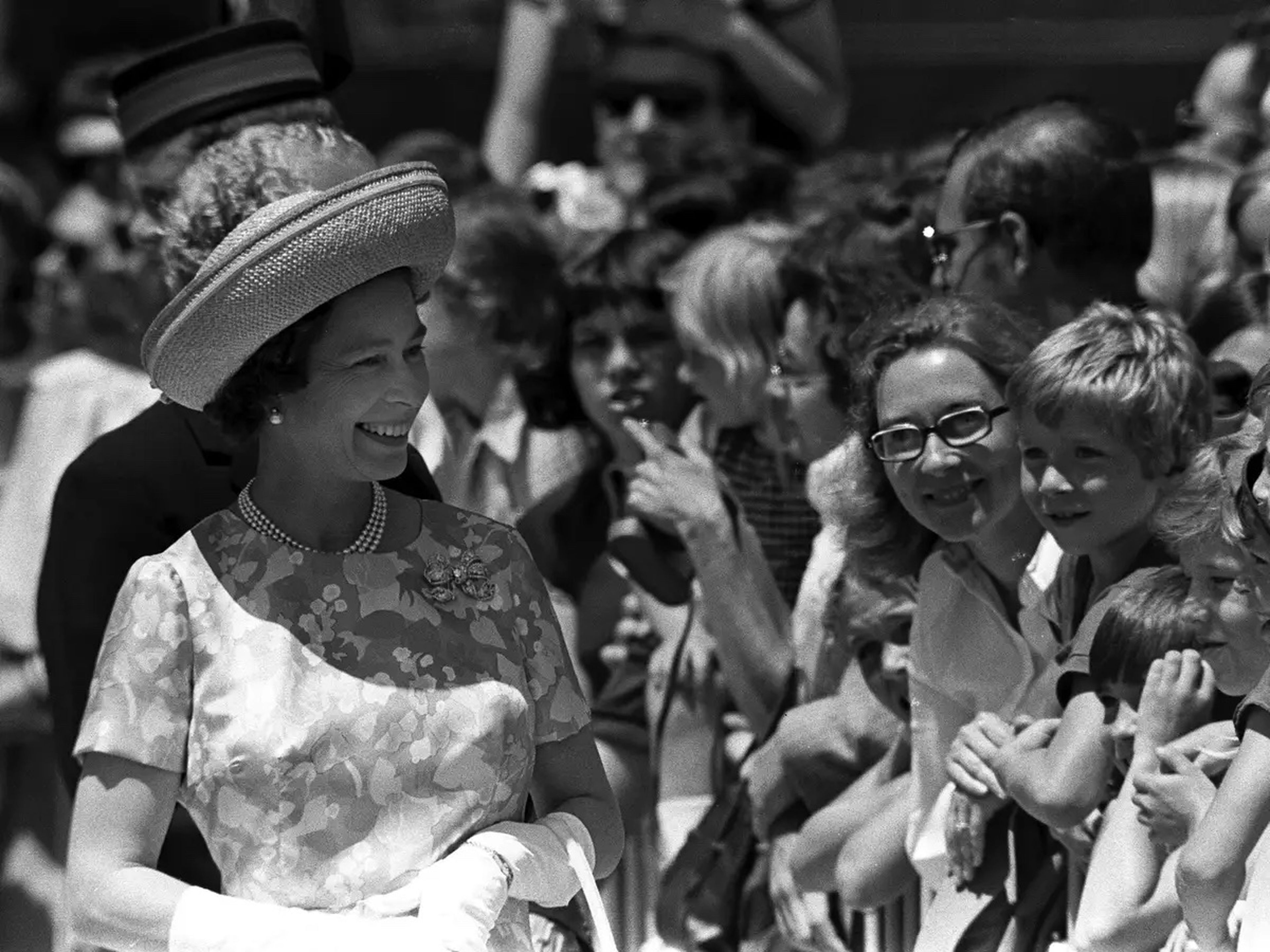 La reina Isabel II visitando Toronto en 1973.