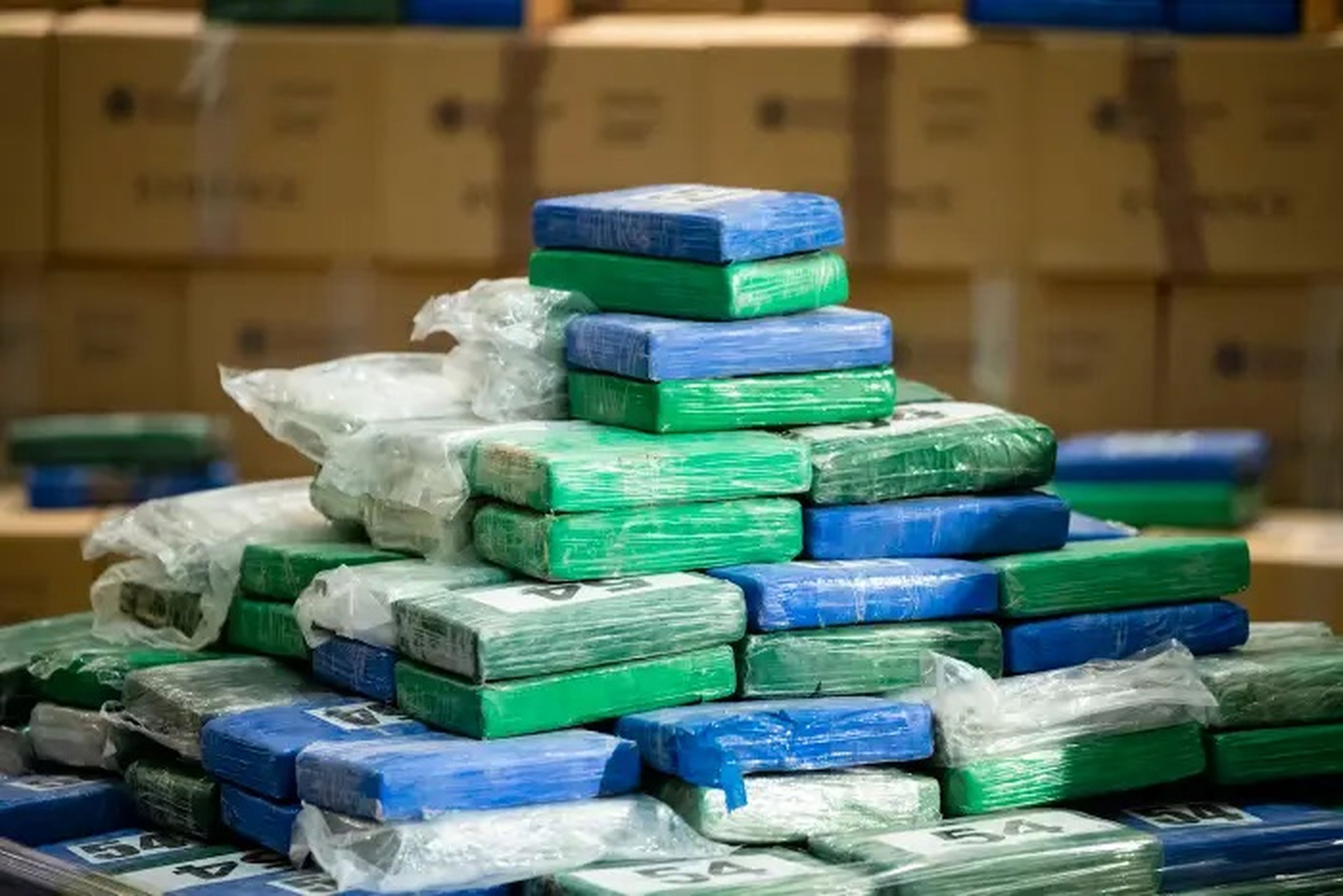 Paquetes de cocaína incautados en un barco en un puerto de Filadelfia (EEUU) en junio de 2019.