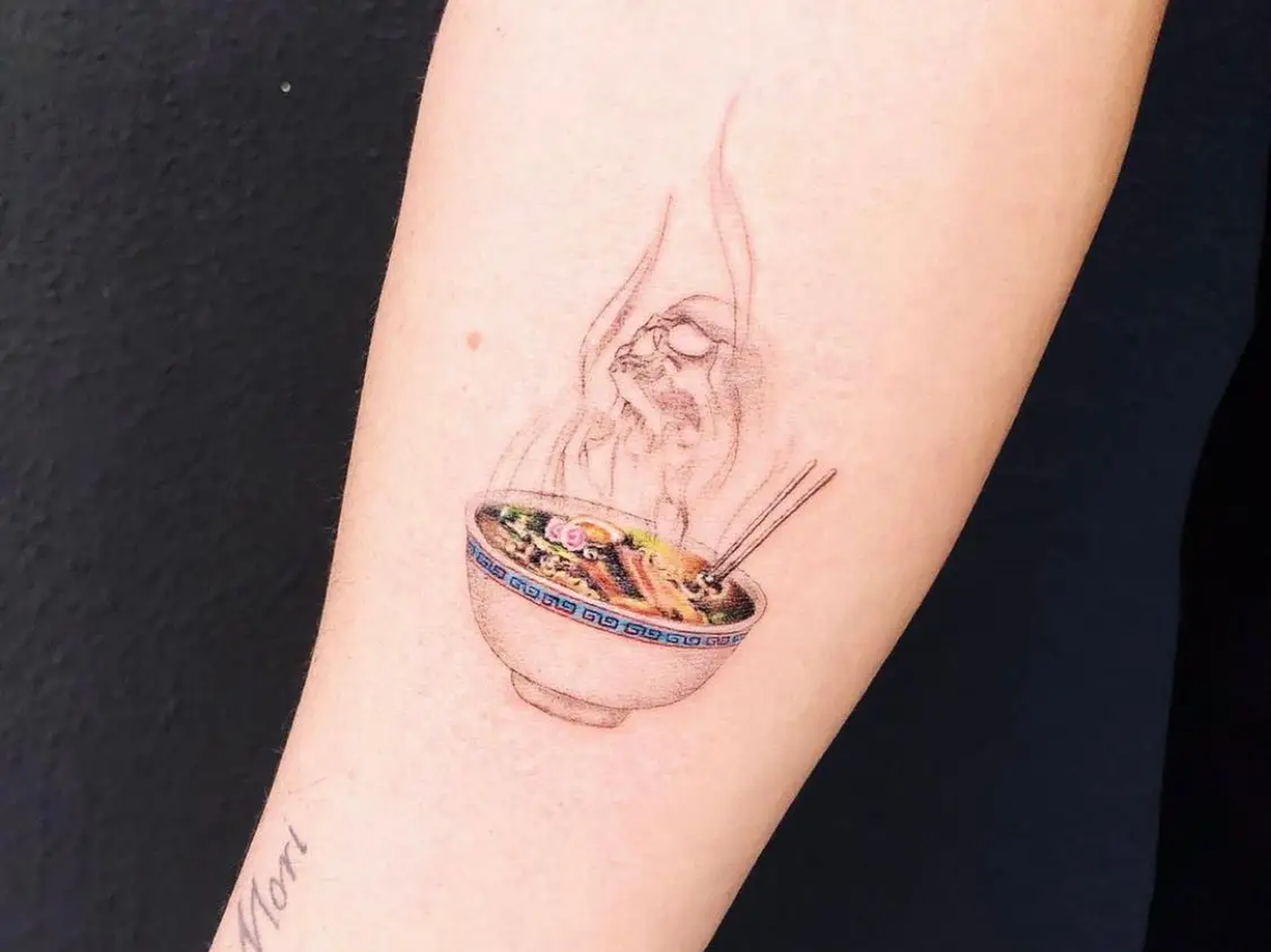 tatuaje bol de comida