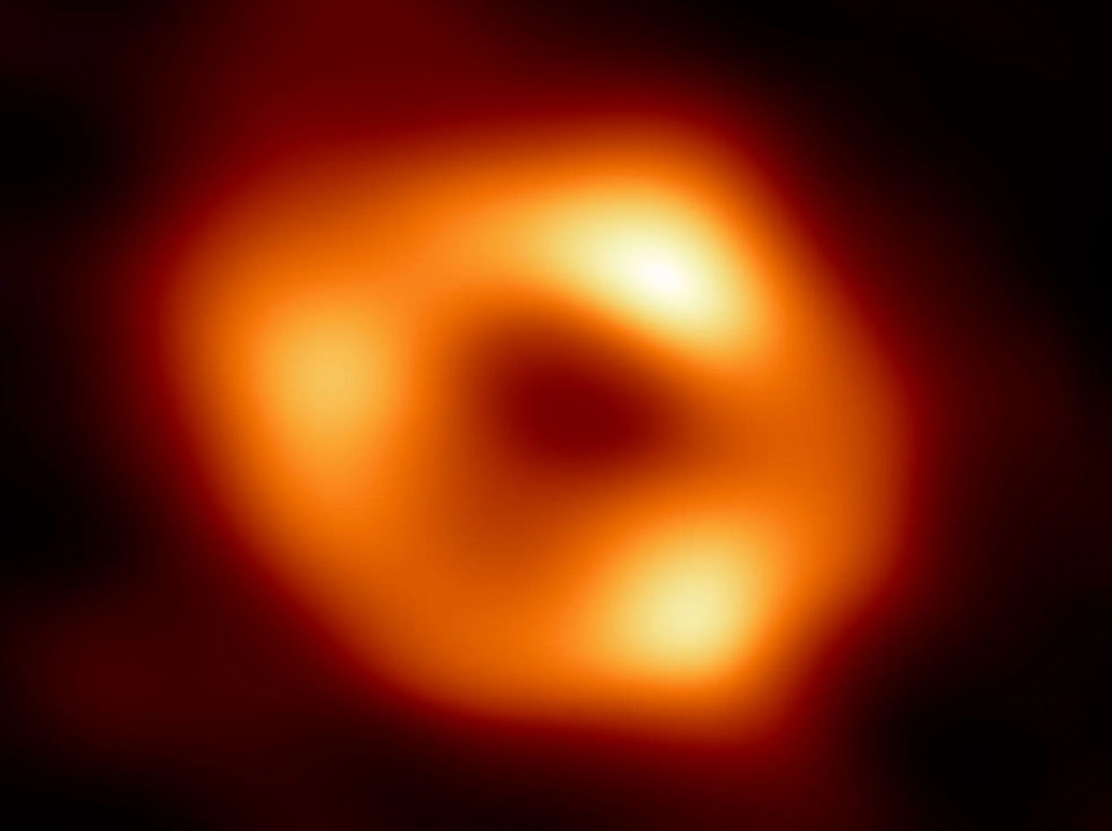 Primera imagen de Sagitario A (Sgr A), el agujero negro supermasivo del centro de nuestra galaxia.