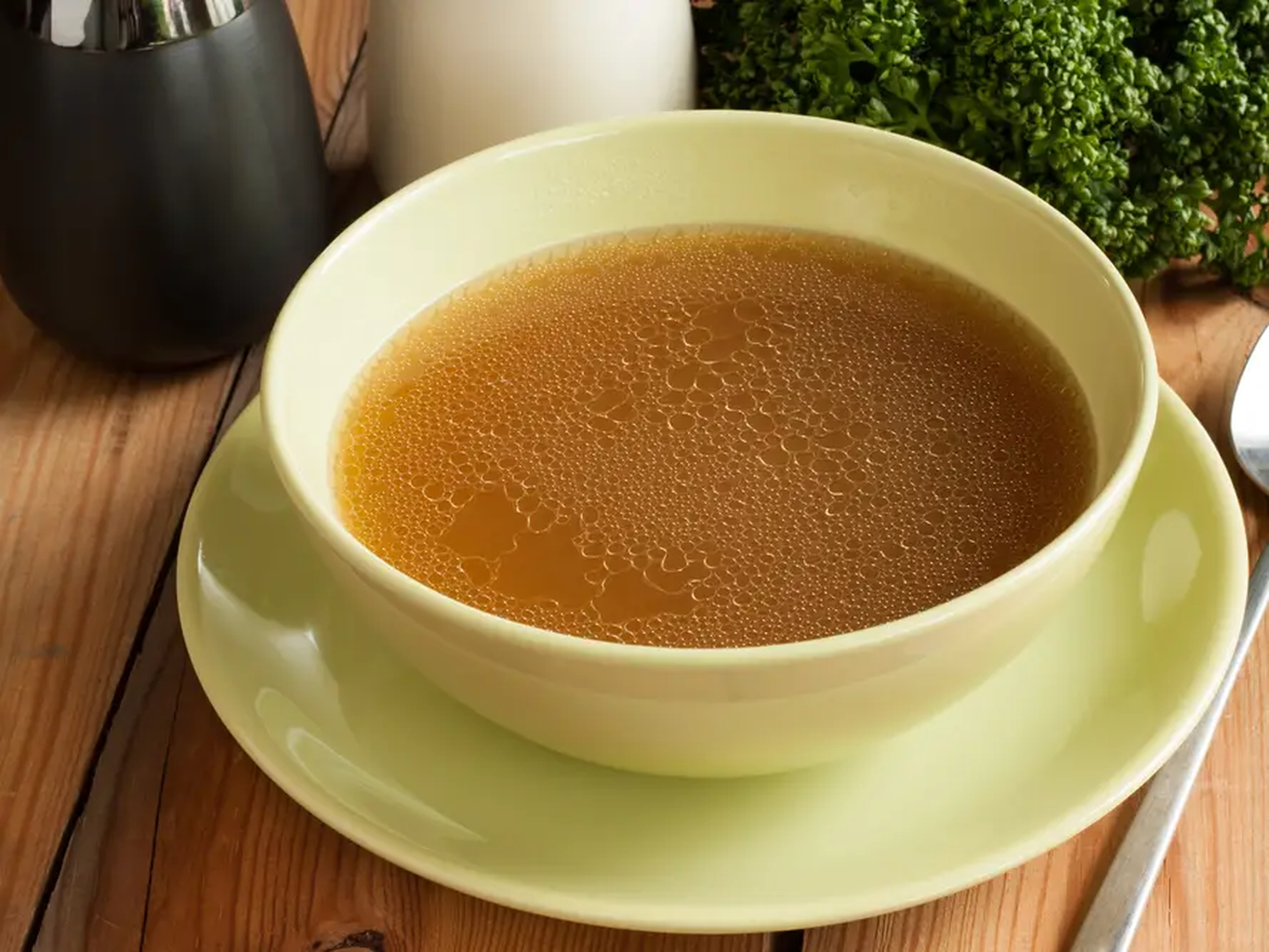 Говяжий бульон как варить. Мясной бульон. Beef broth cubes. Beef broth. Говяжий бульон.