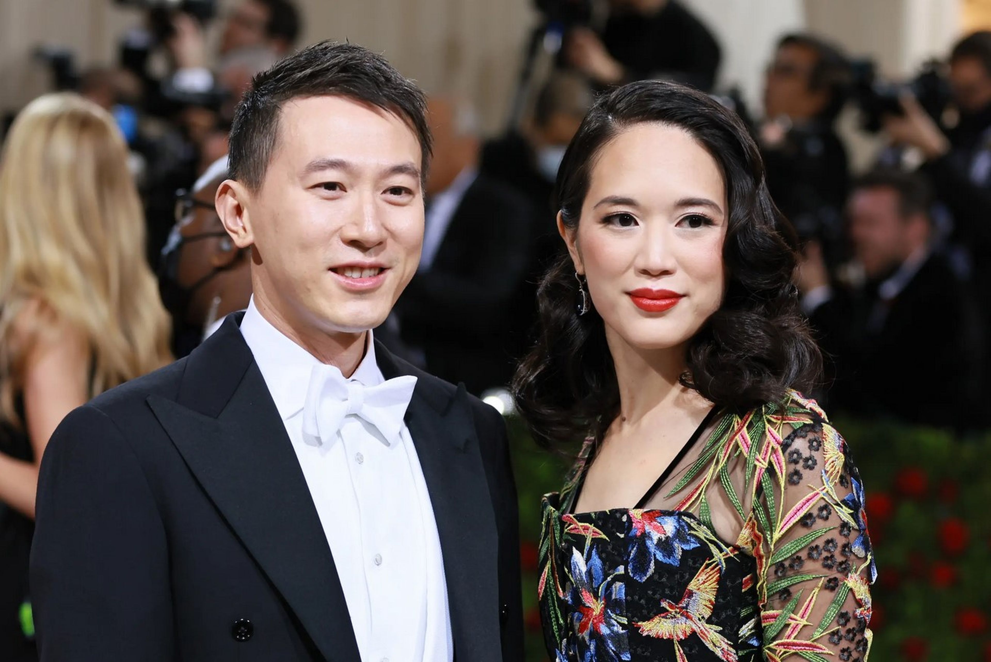 Shou Zi Chew, CEO de TikTok, y su esposa Vivian Kao