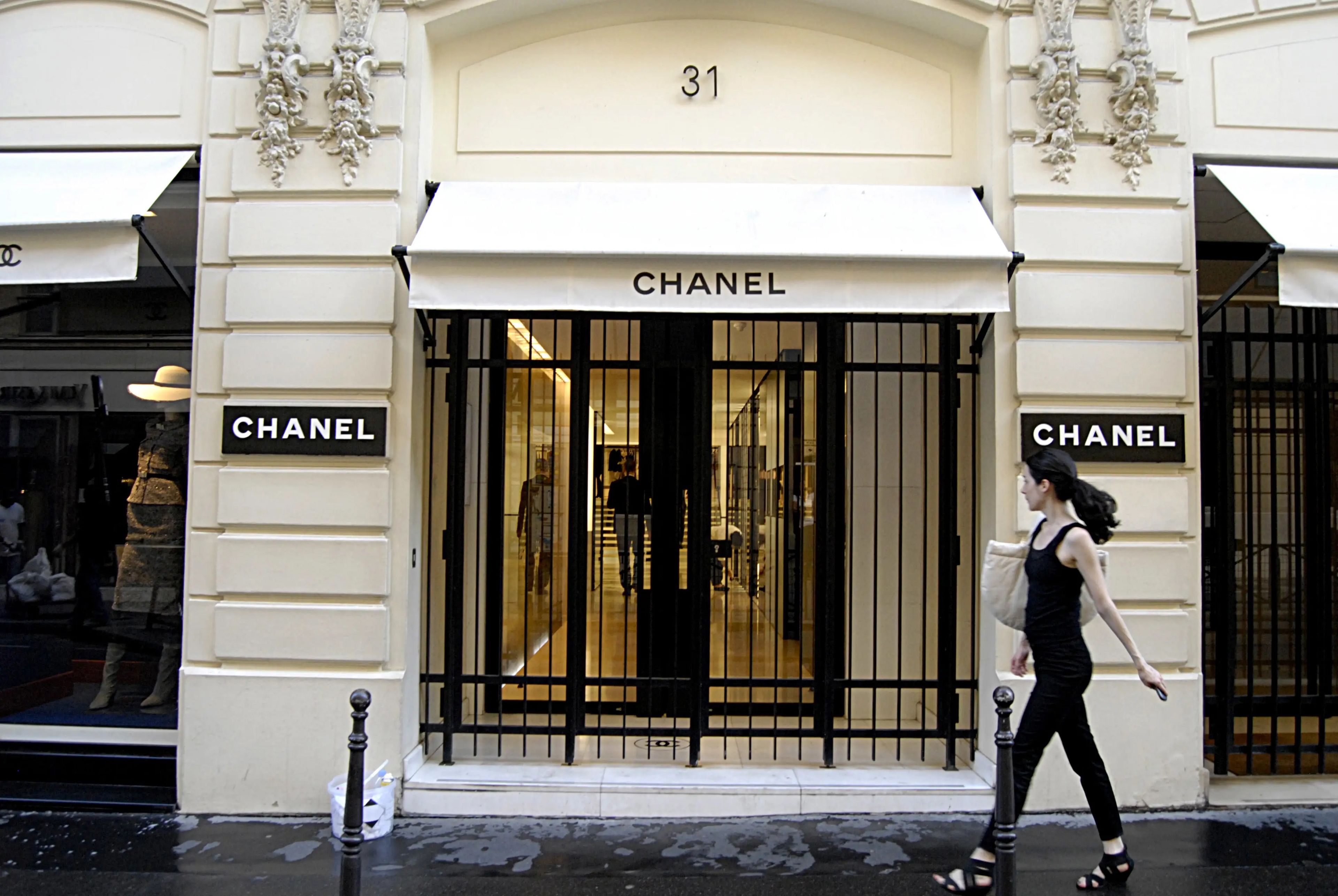 Tienda de Chanel en París, Francia.