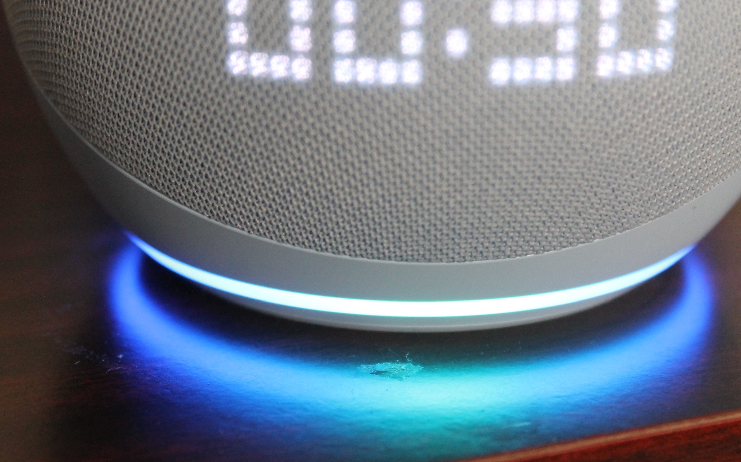 Cuantos watios tiene online alexa