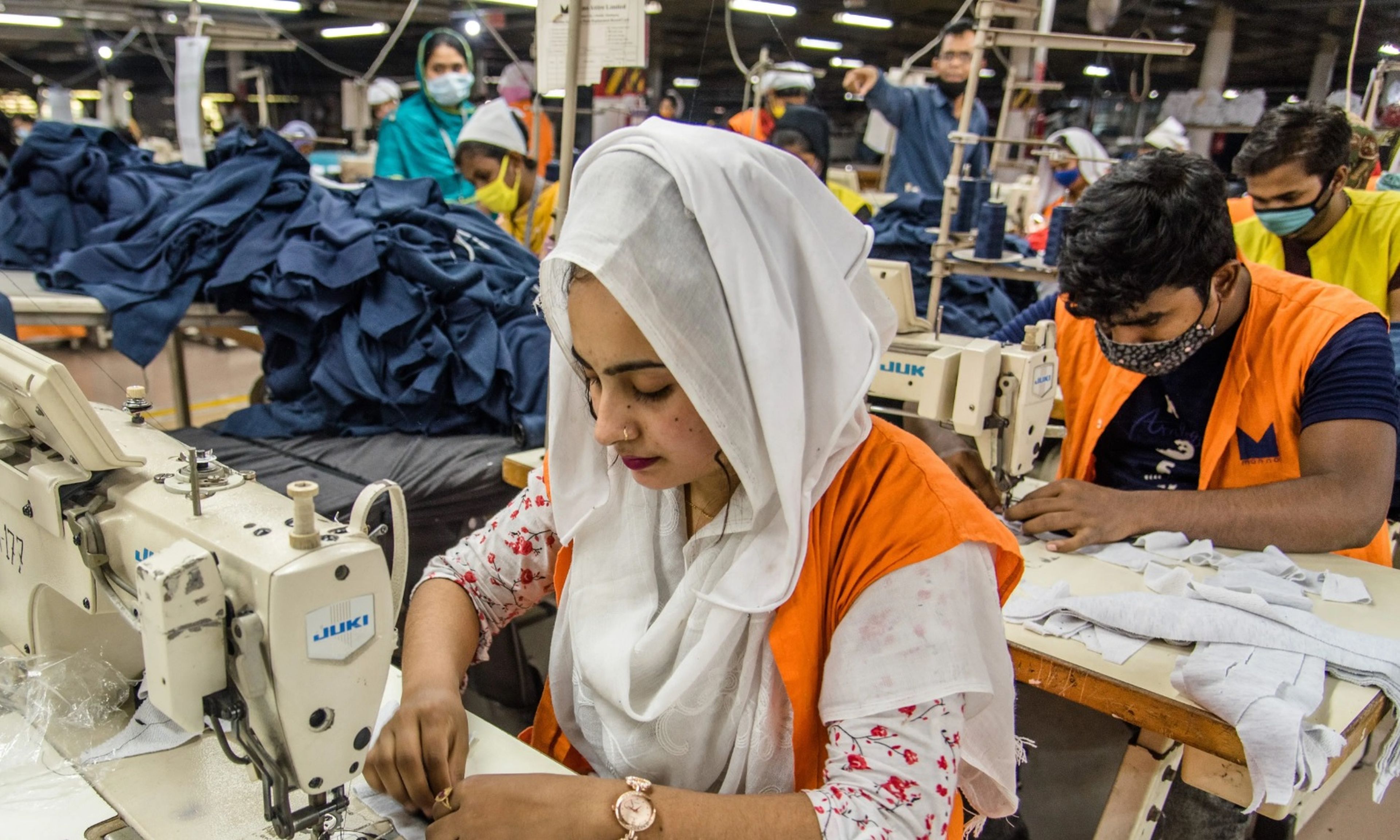 Bangladés alberga un enorme sector de fabricación de prendas de vestir.
