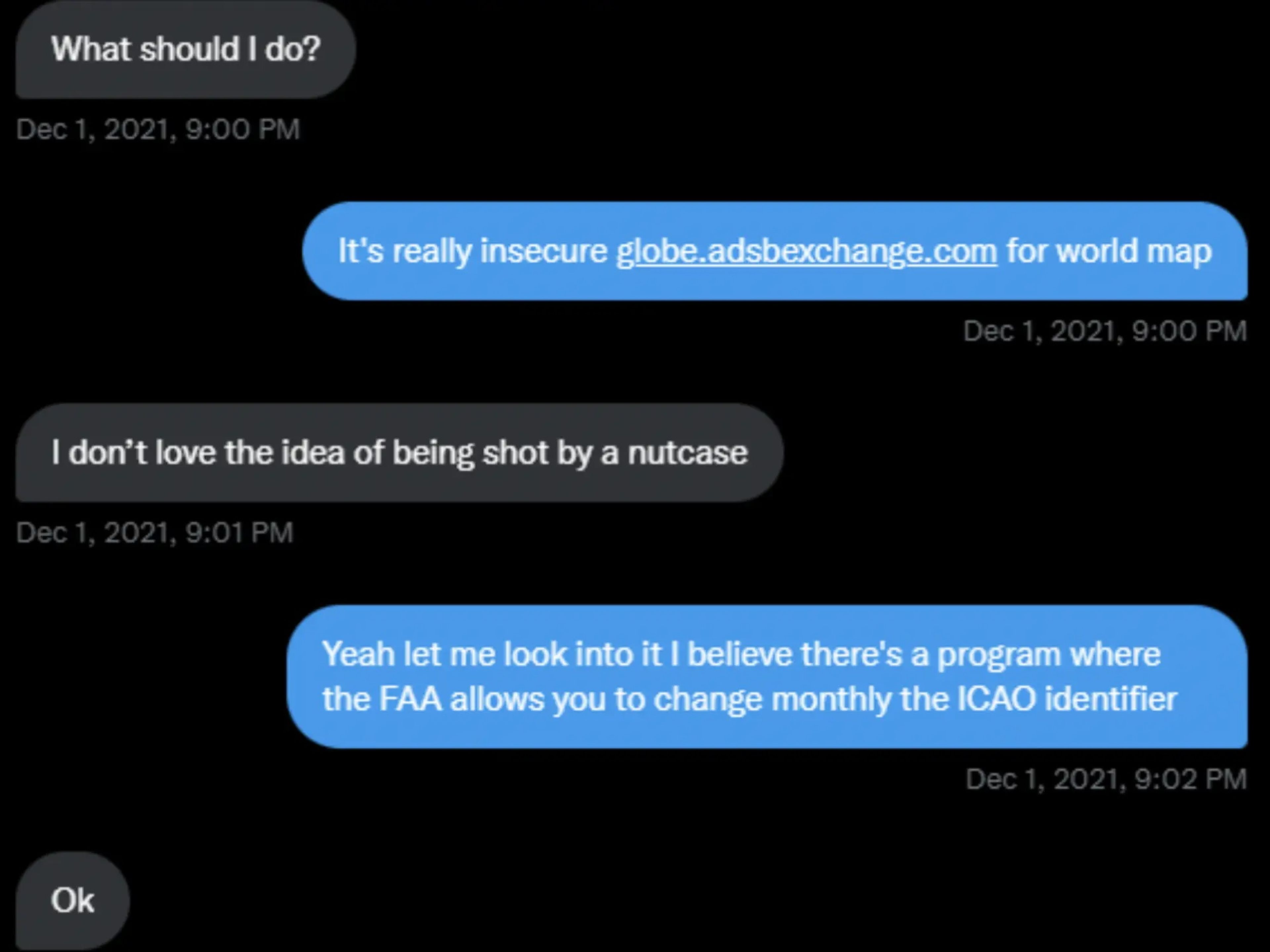 Intercambio de mensajes directos entre Elon Musk y Jack Sweeney.