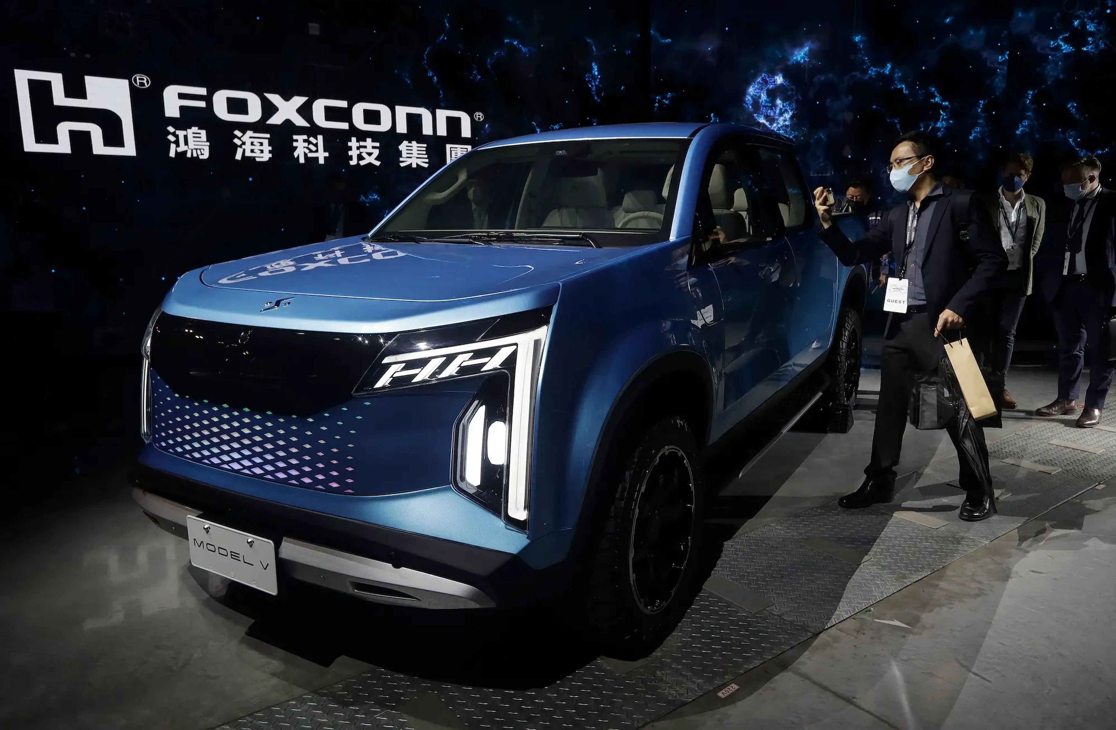 Foxconn presentó en octubre un prototipo de camioneta eléctrica.