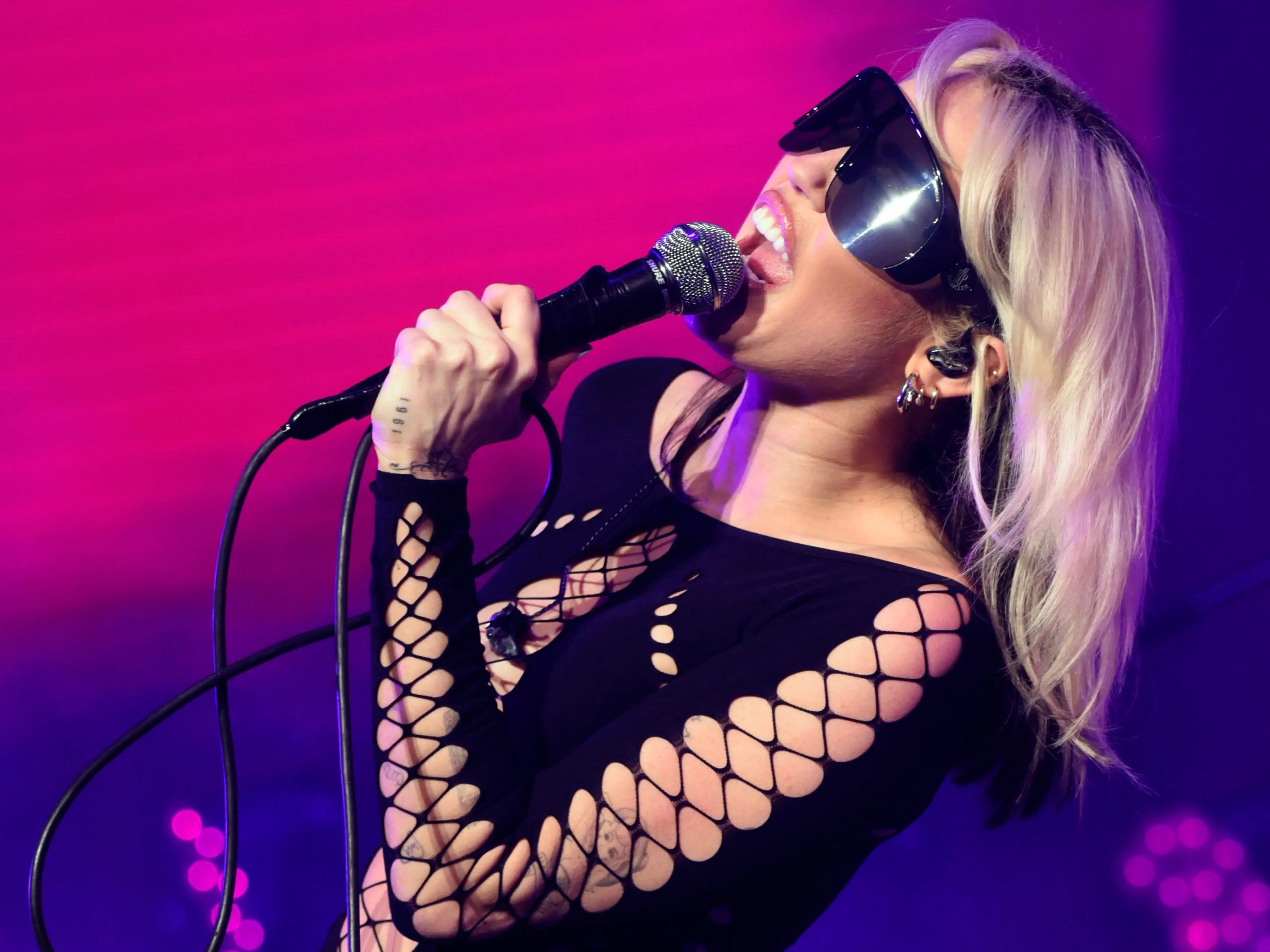 Miley Cyrus actúa en el Movistar Arena de Bogotá, Colombia, el 21 de marzo de 2022.