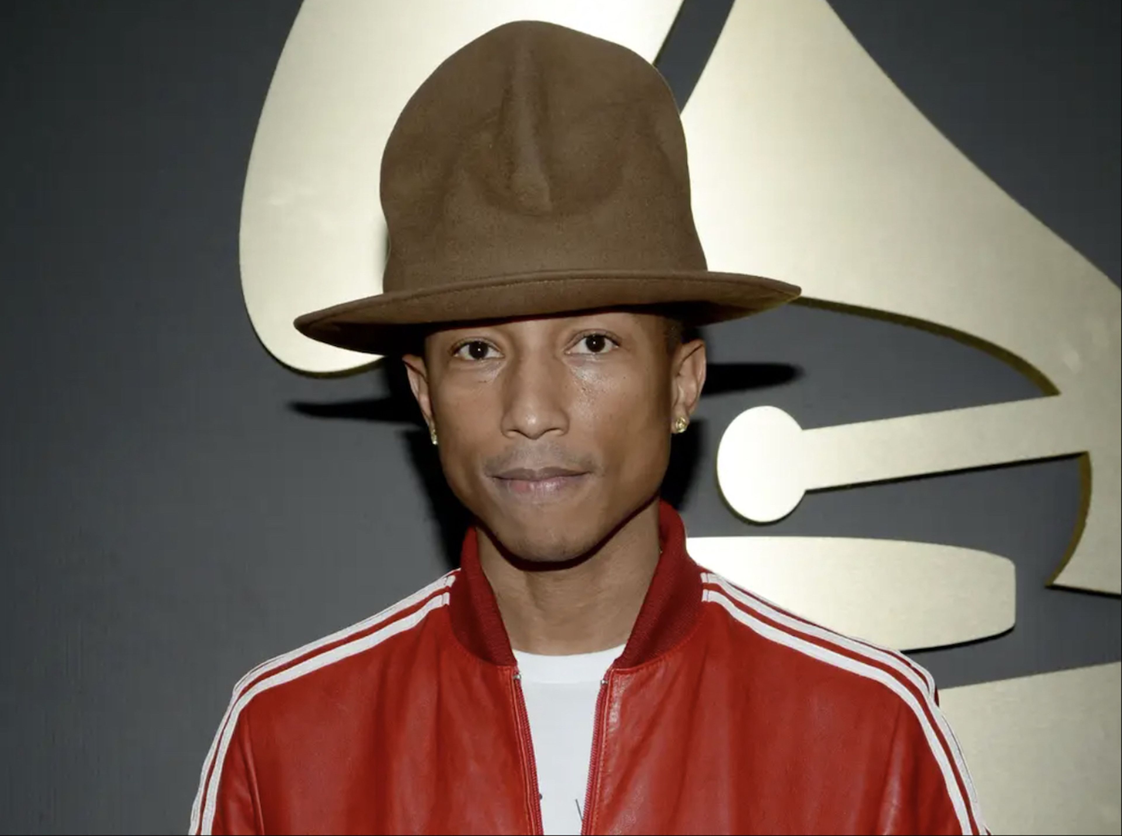 Pharrell en los Premios Grammys.