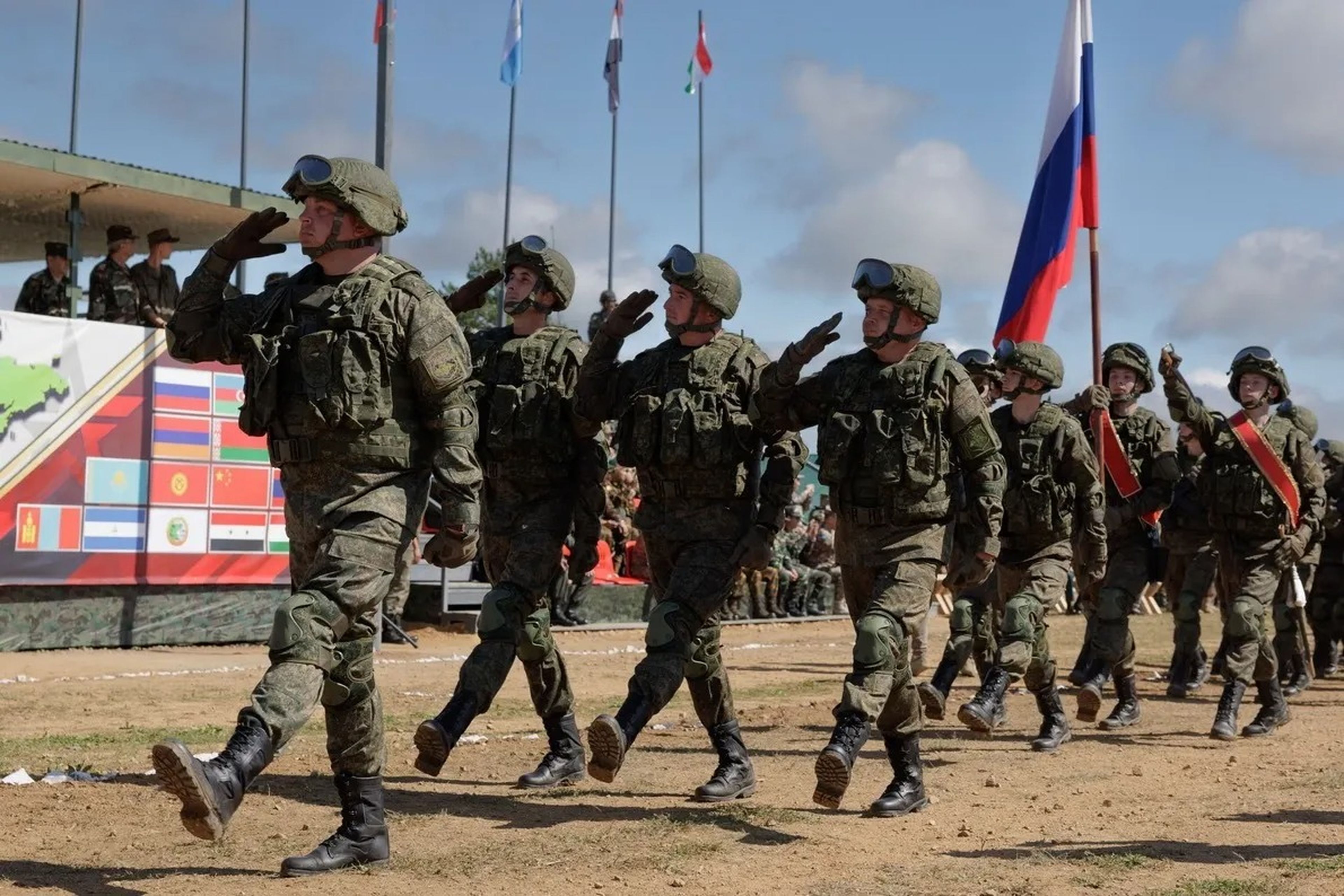Soldados realizan ejercicios militares en Moscú, Rusia, el 1 de septiembre de 2022.