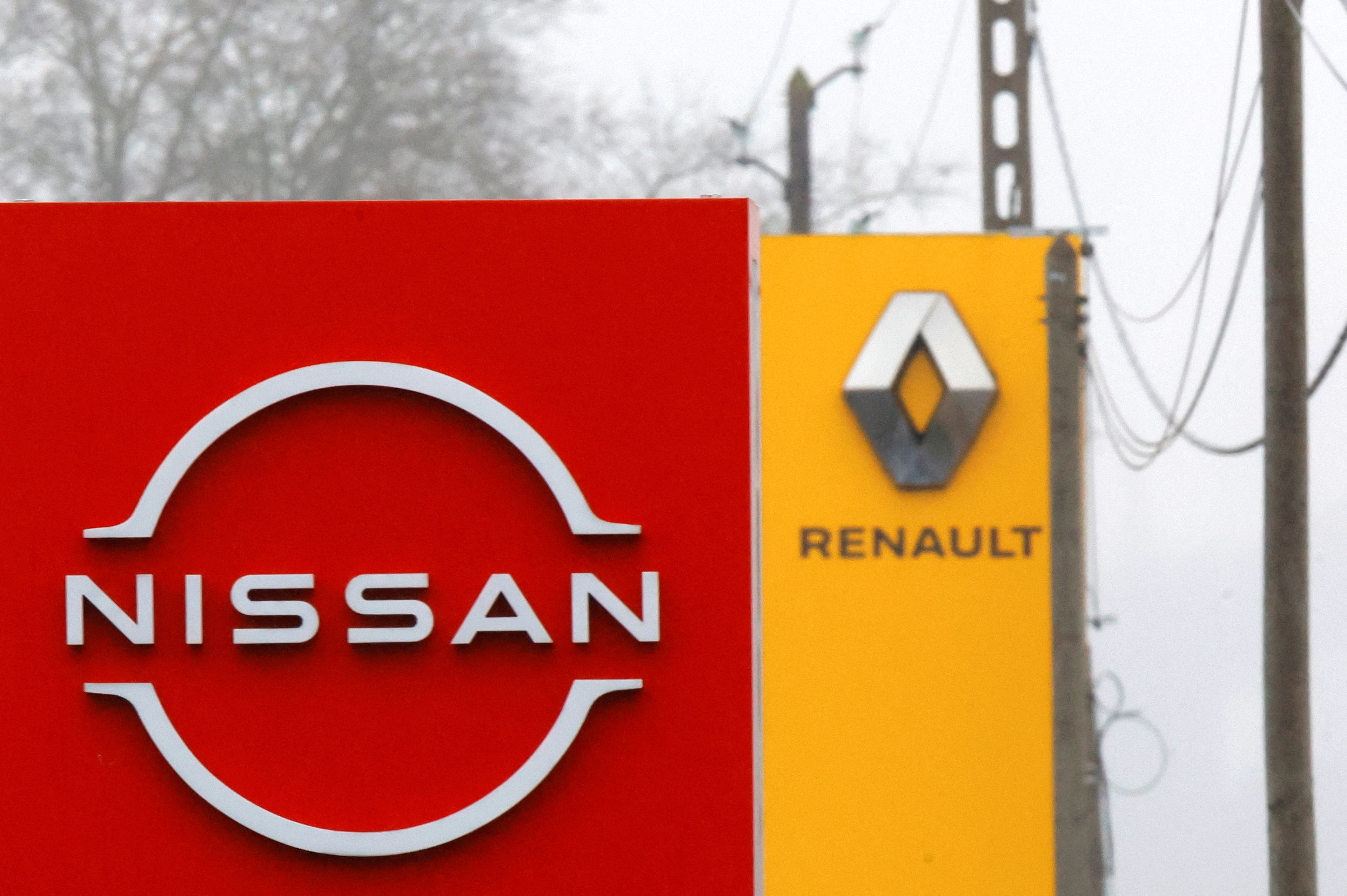 Los logos de Renault y Nissan.