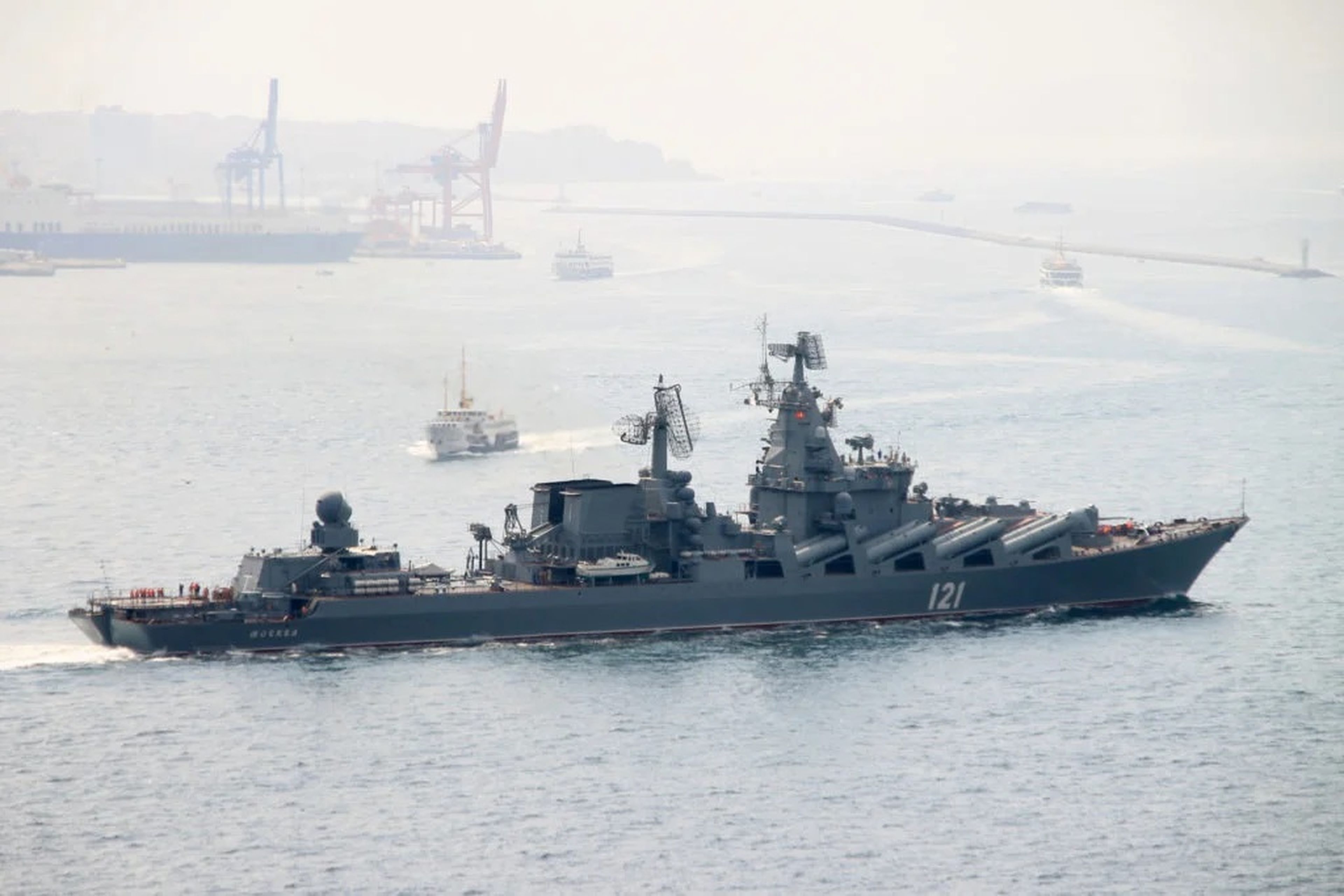 El Moskva, un buque insignia de la flota rusa del Mar Negro que fue hundido con éxito por el ejército ucraniano en abril de 2022.