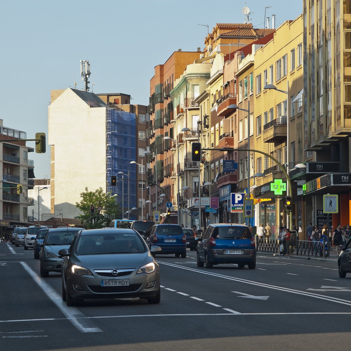 Nuevas pegatinas obligatorias de tráfico para circular por ciudades de más  de 50.000 habitantes