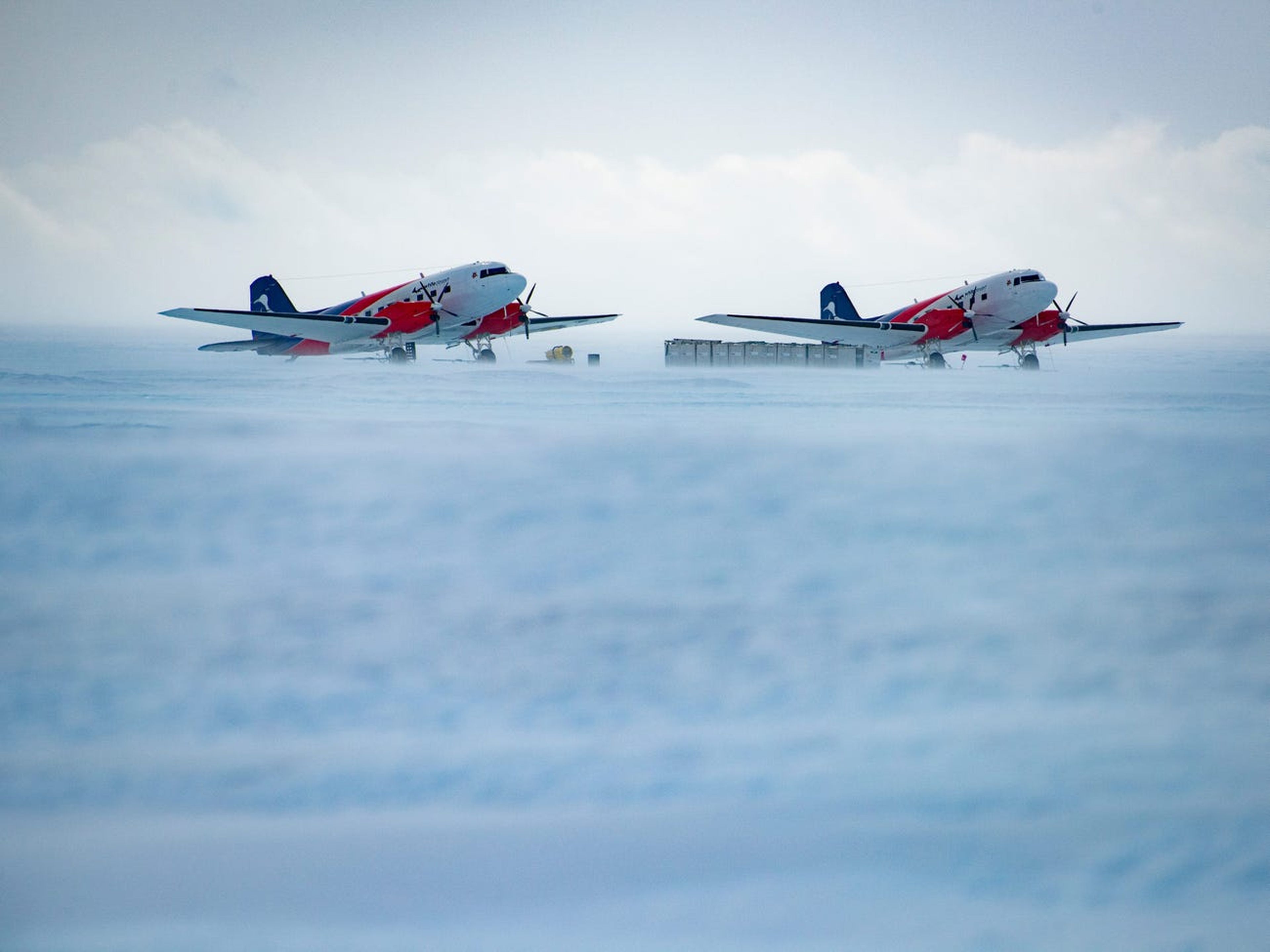 Aviones de esquí de White Desert que vuelan al Polo Sur. 