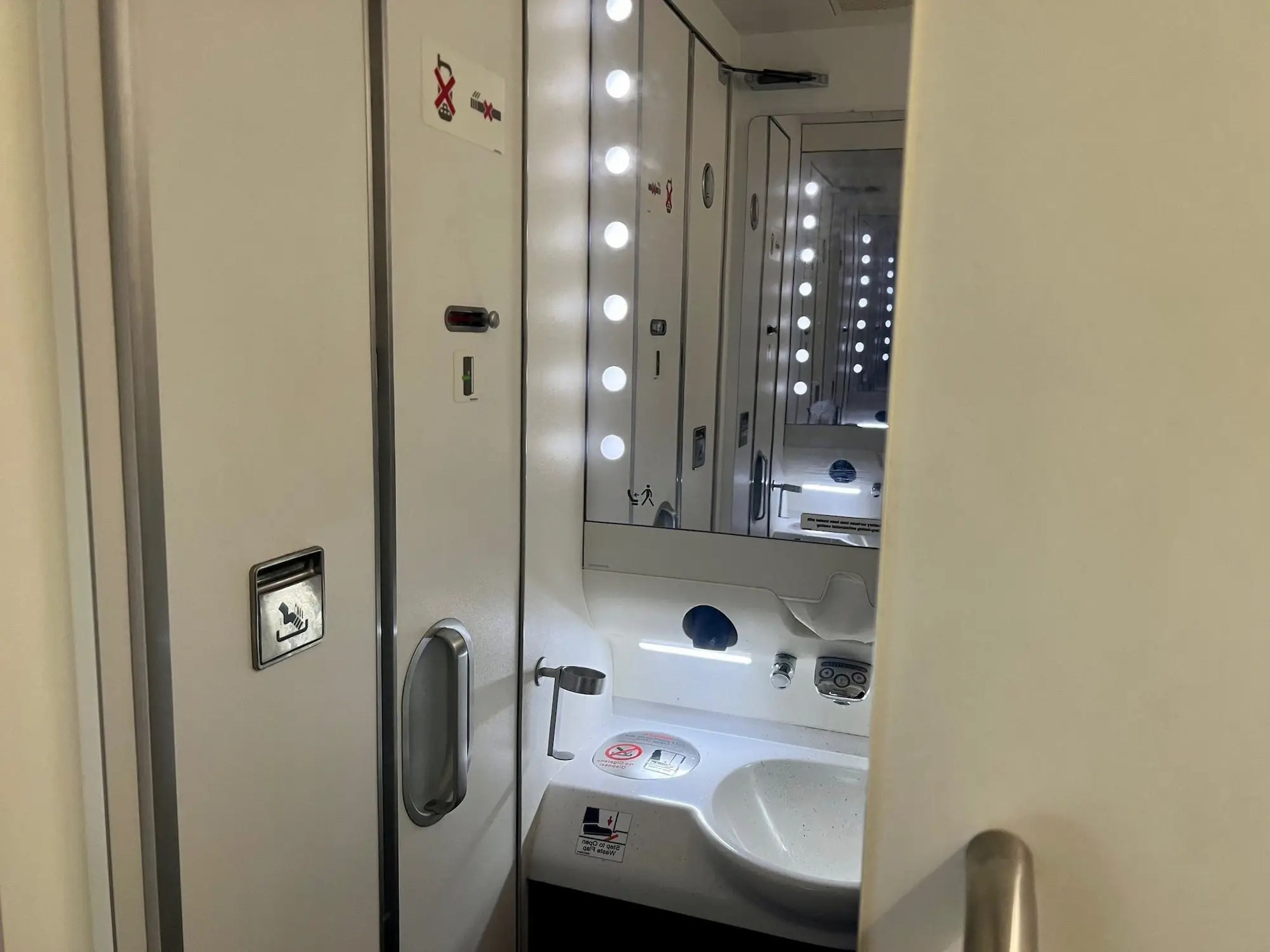 The full-body mirror in Singapore's A380 lavatory.