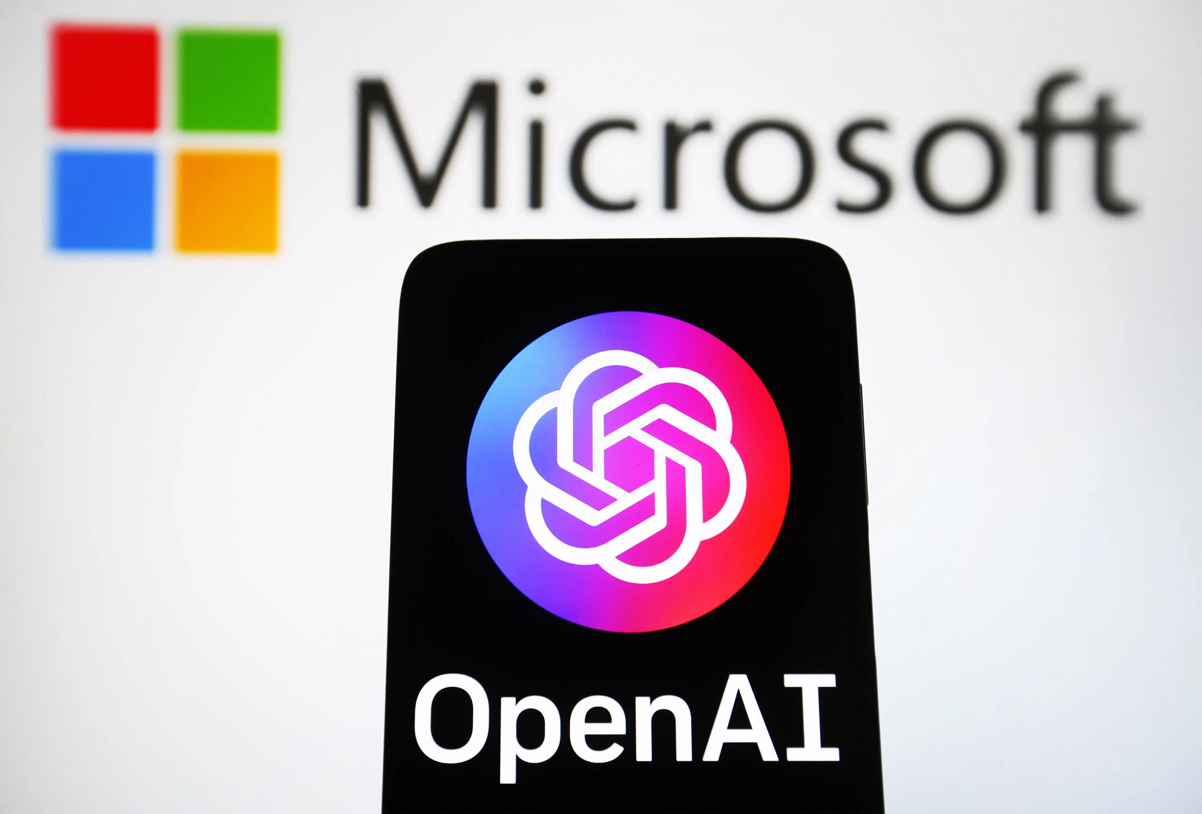 Microsoft dijo el jueves que planea utilizar la tecnología OpenAI para ayudar a los usuarios a escribir sus correos electrónicos. 