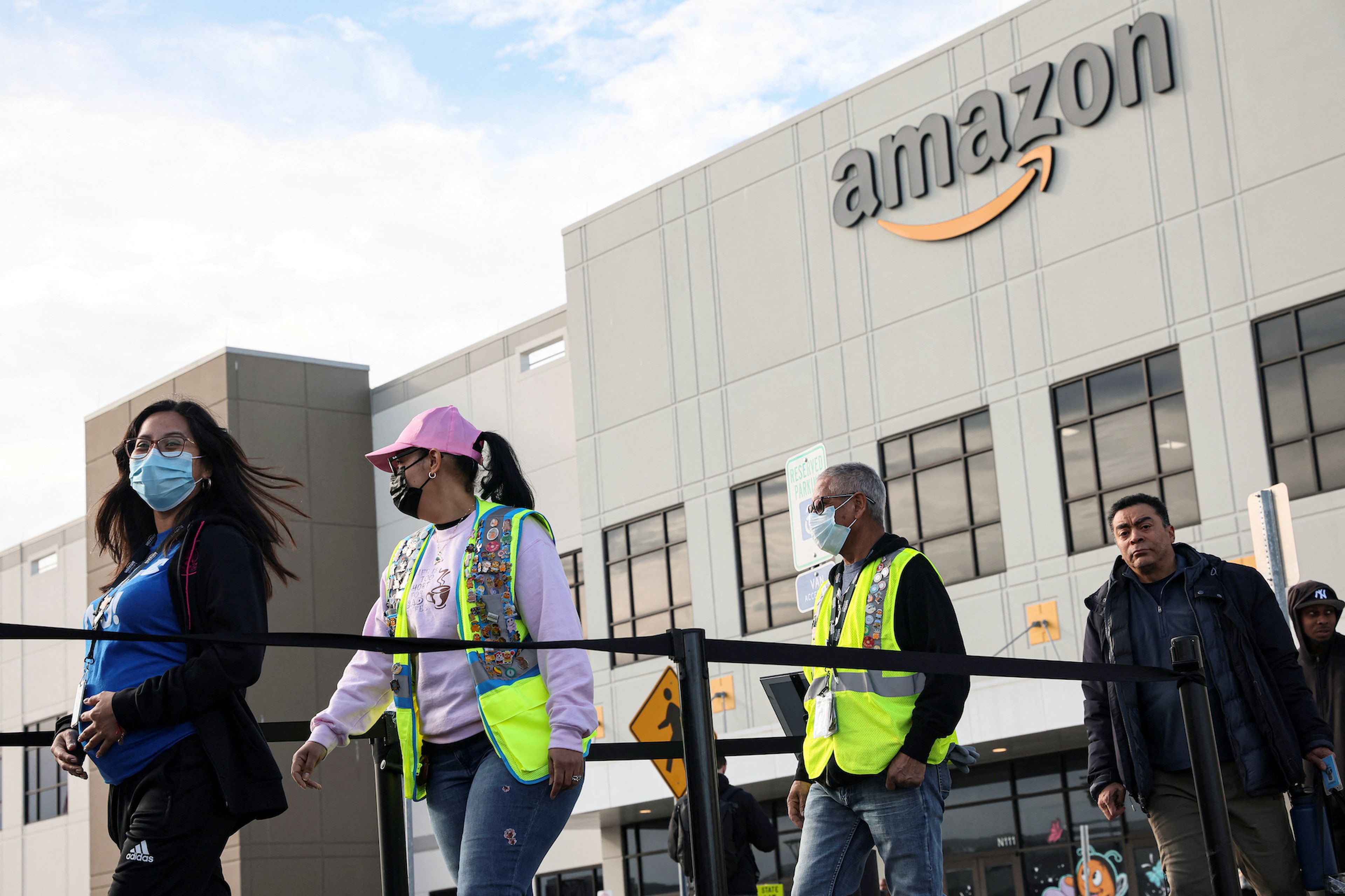 Trabajadores de Amazon en Nueva York, Estados Unidos.