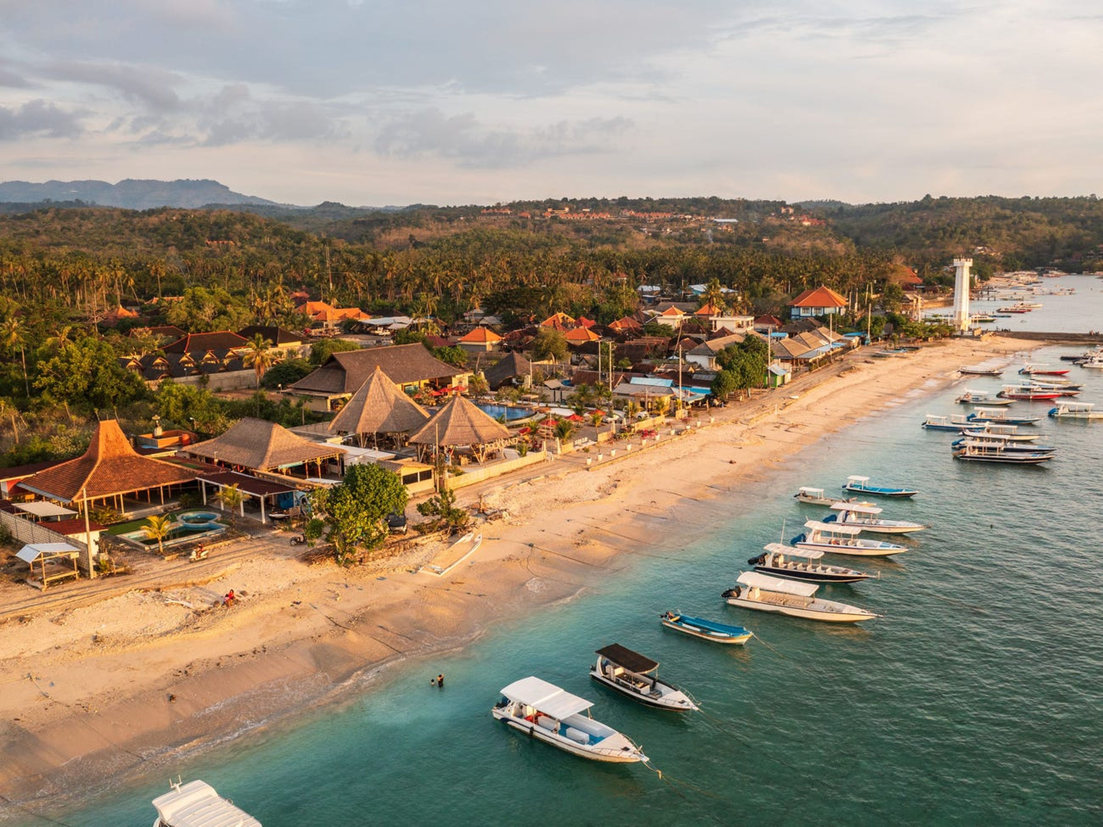 Vista aérea de la playa de Nusa Penida, Bali.