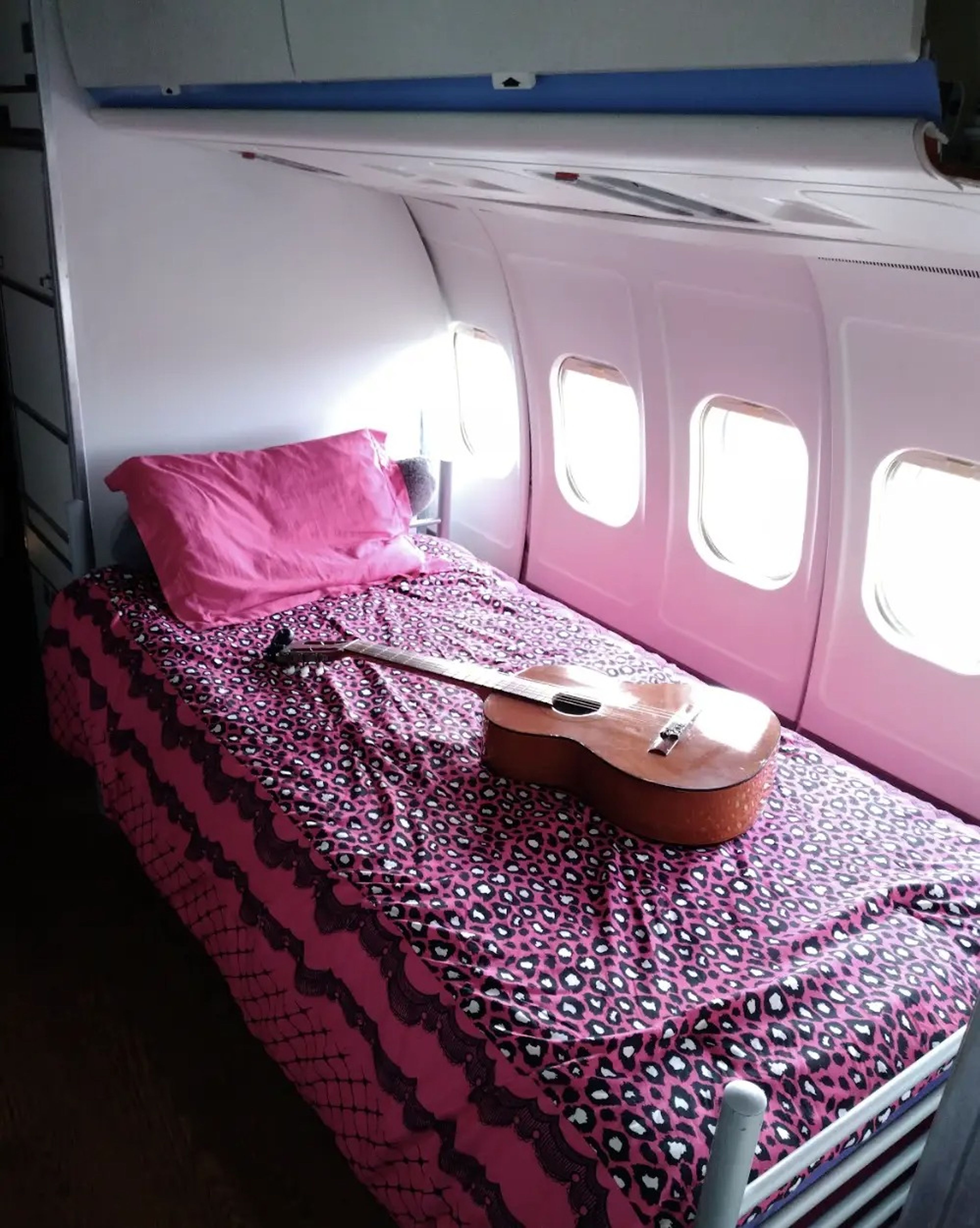 Bed in the renovated MD-80