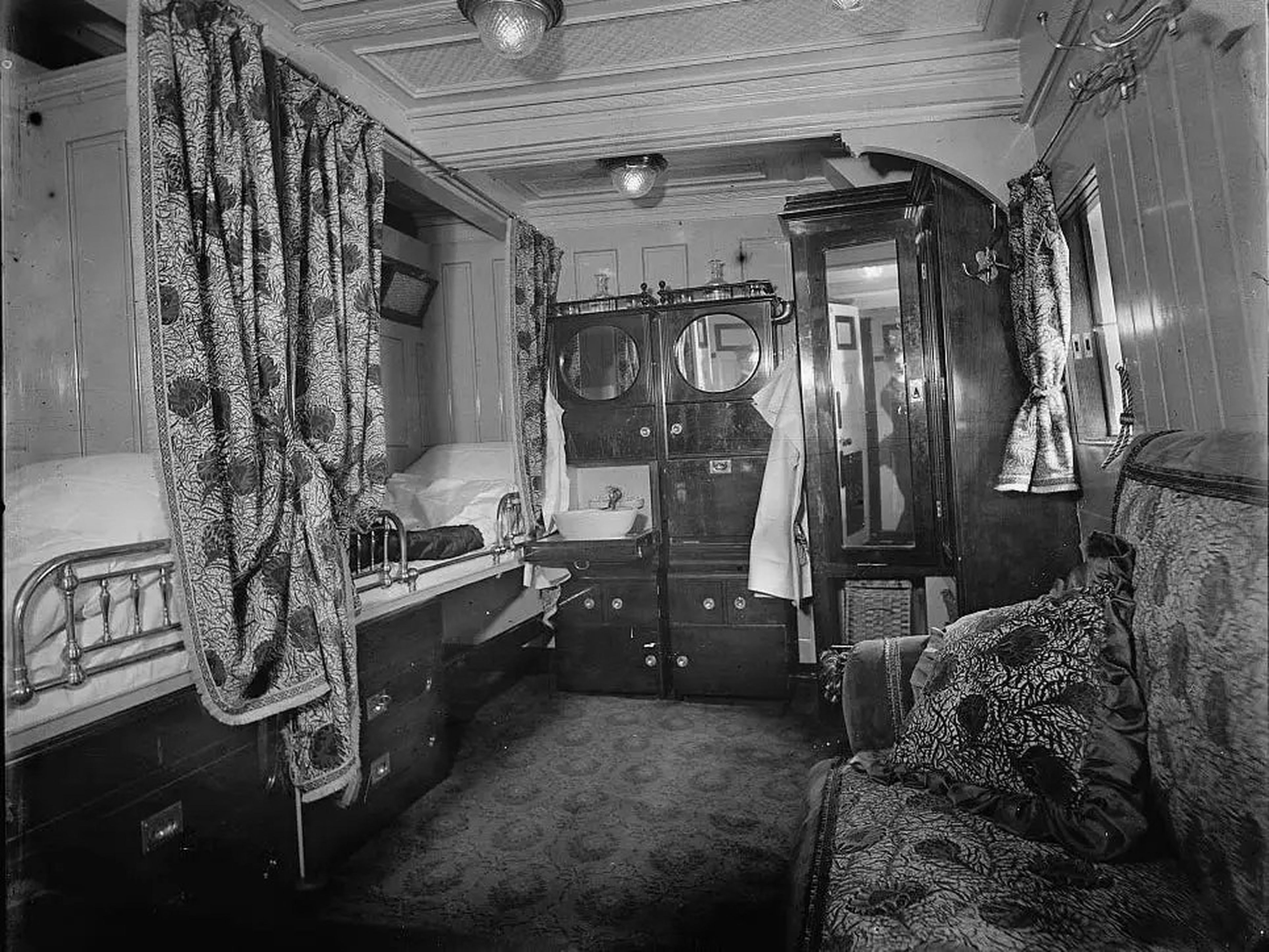 Interior de un camarote del Prinzessin Victoria Luise.