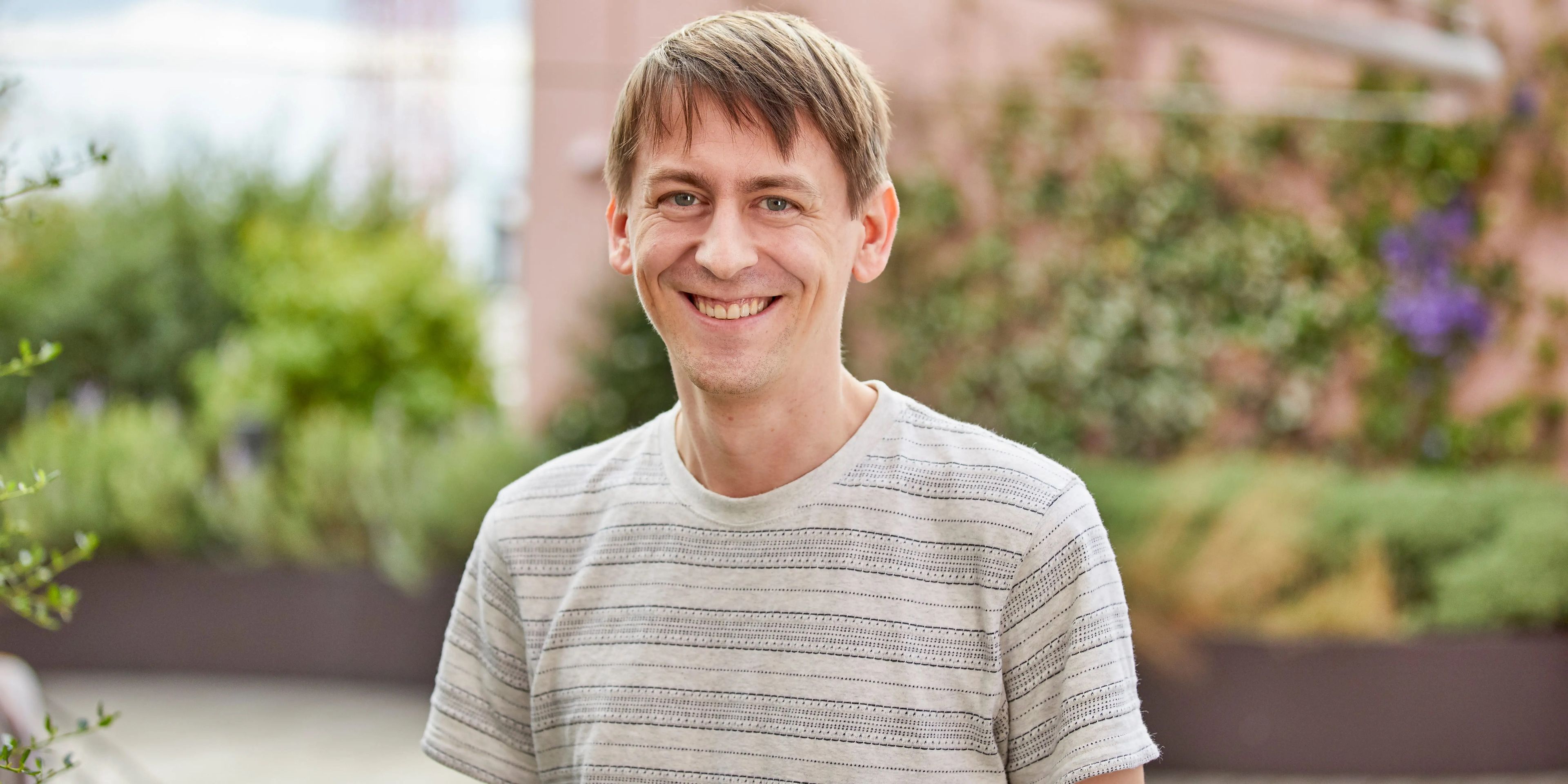 John Jumper, investigador de DeepMind que ayudó a desarrollar AlphaFold.
