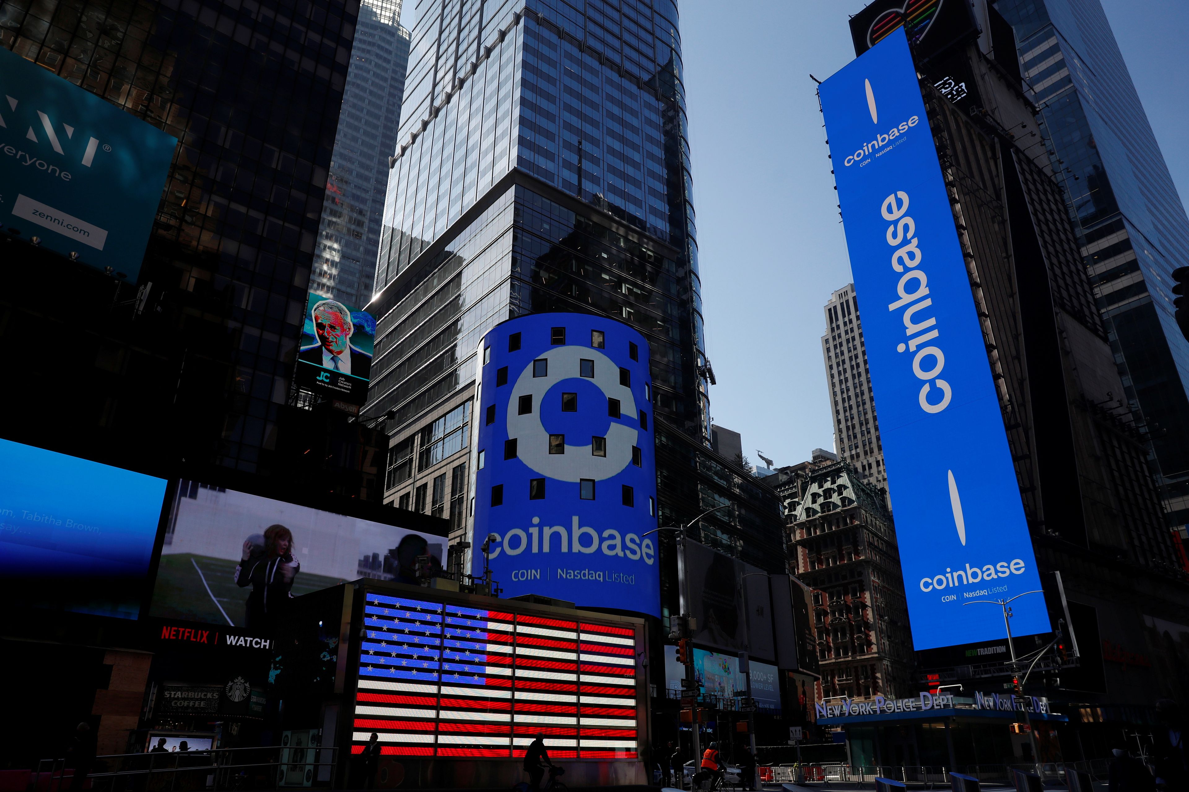 Logo de Coinbase en Nueva York.