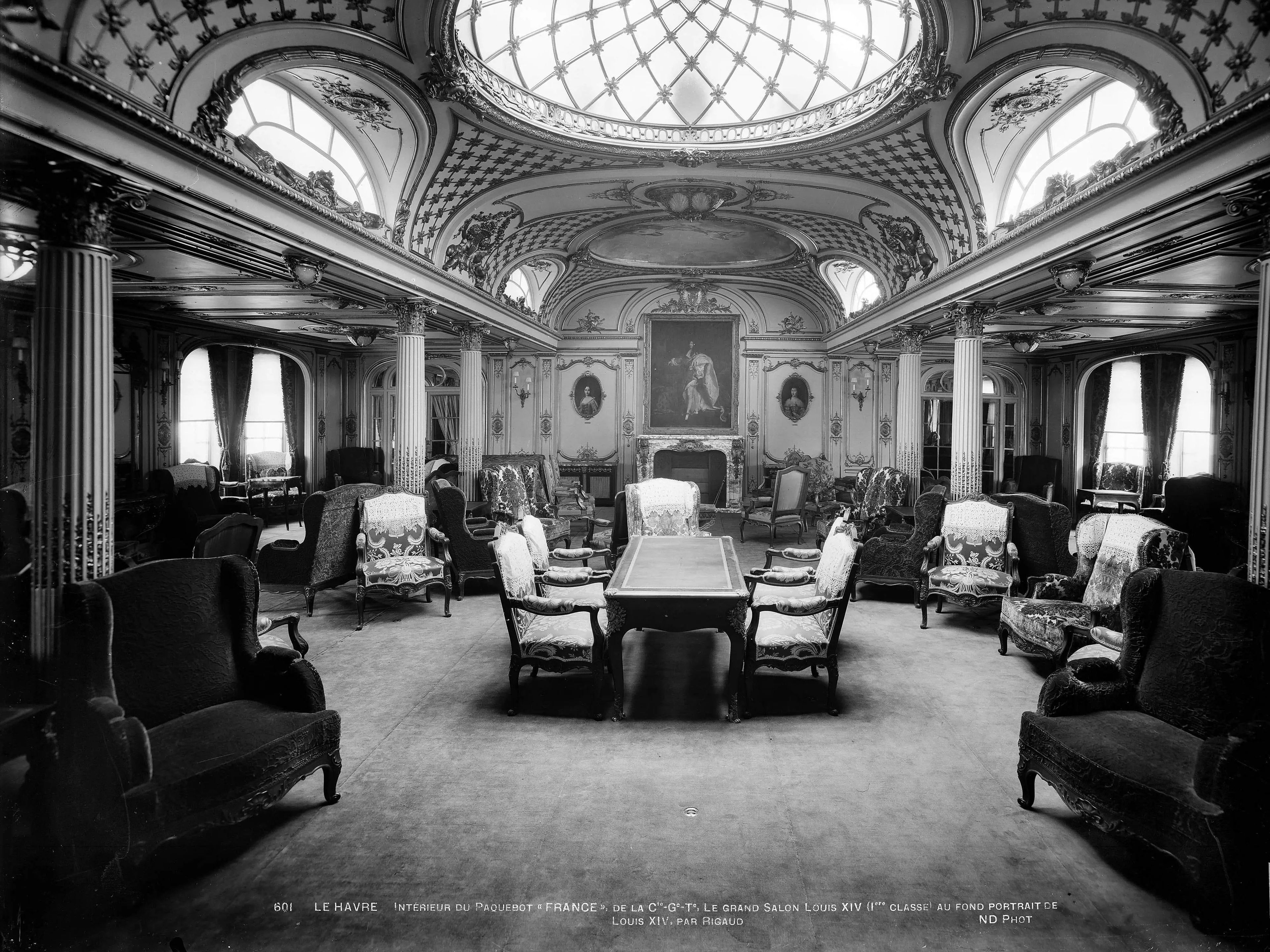 El salón Luis XIV en la sección de primera clase del SS France.