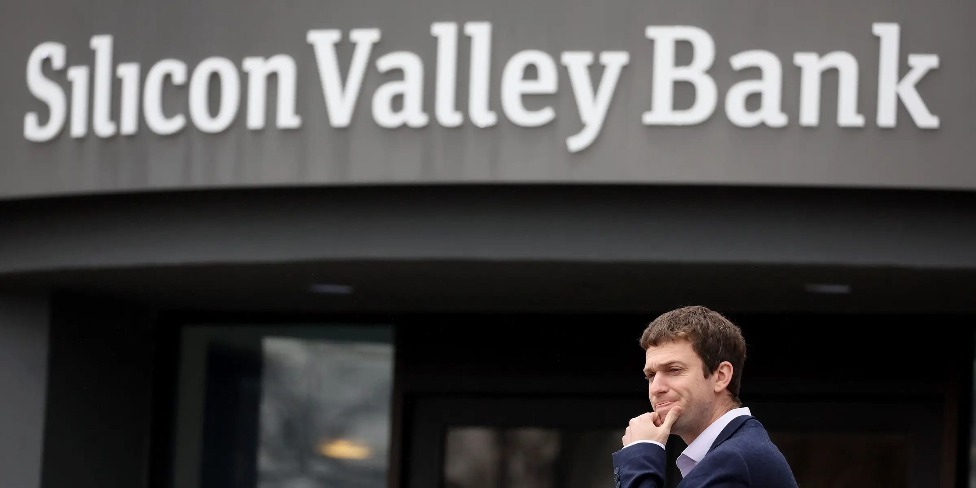 Los empleados de Silicon Valley Bank reaccionando a la quiebra del banco.