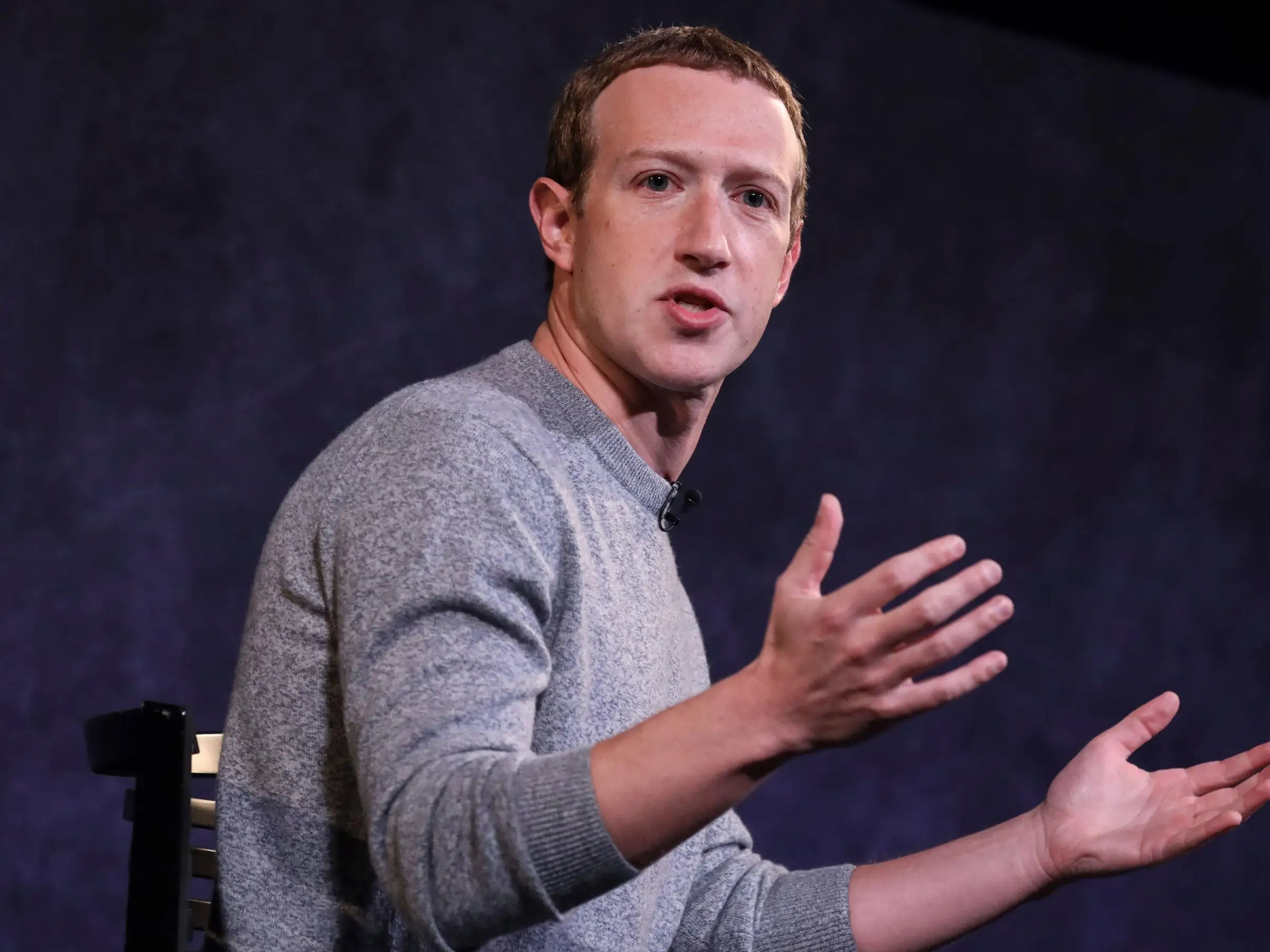 Mark Zuckerberg, CEO de la matriz de Facebook (Meta), quiere aplanar la estructura de la red social.