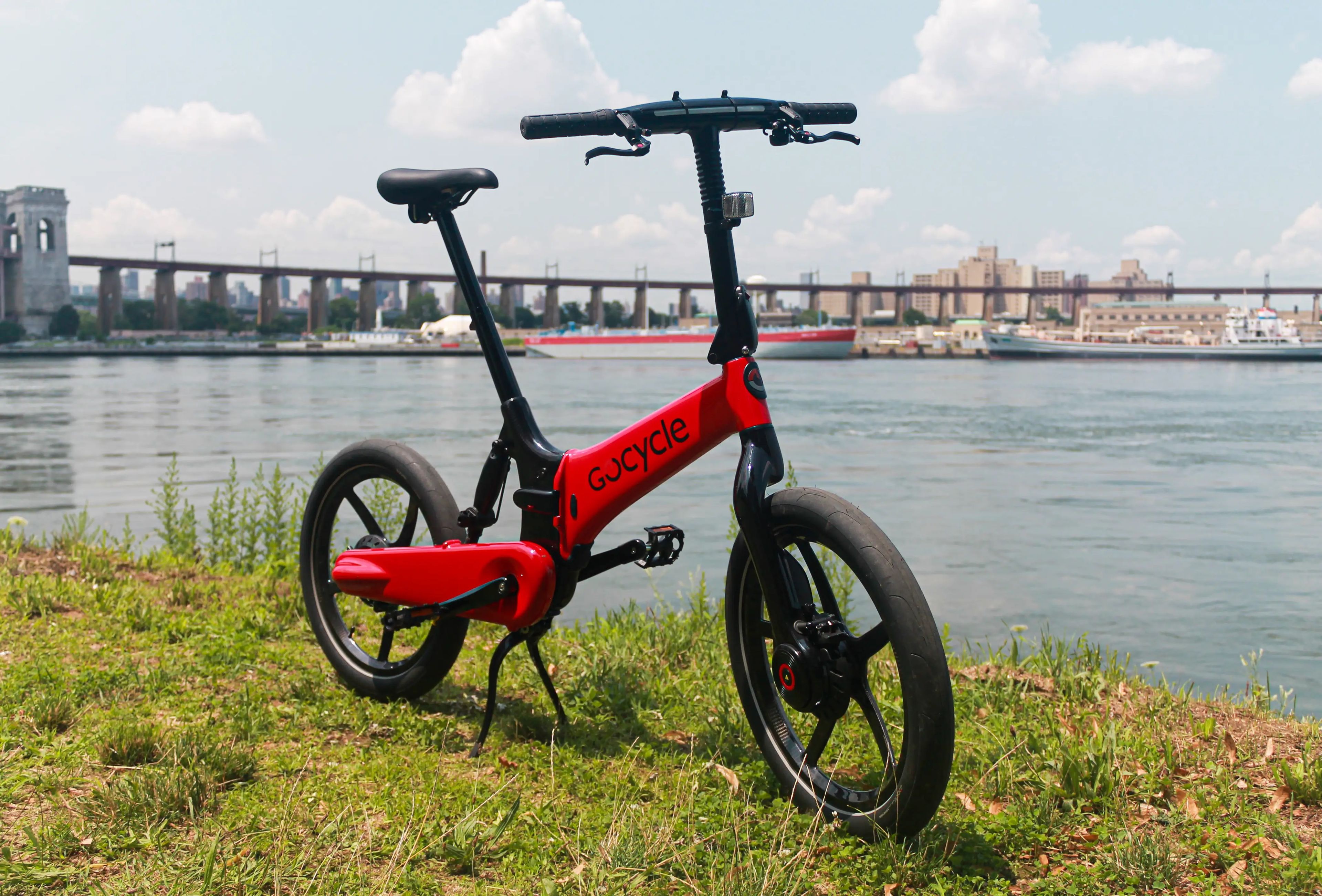 La Gocycle G4i+ es una bicicleta eléctrica plegable fabricada en fibra de carbono valorada en unos 6.300 euros.