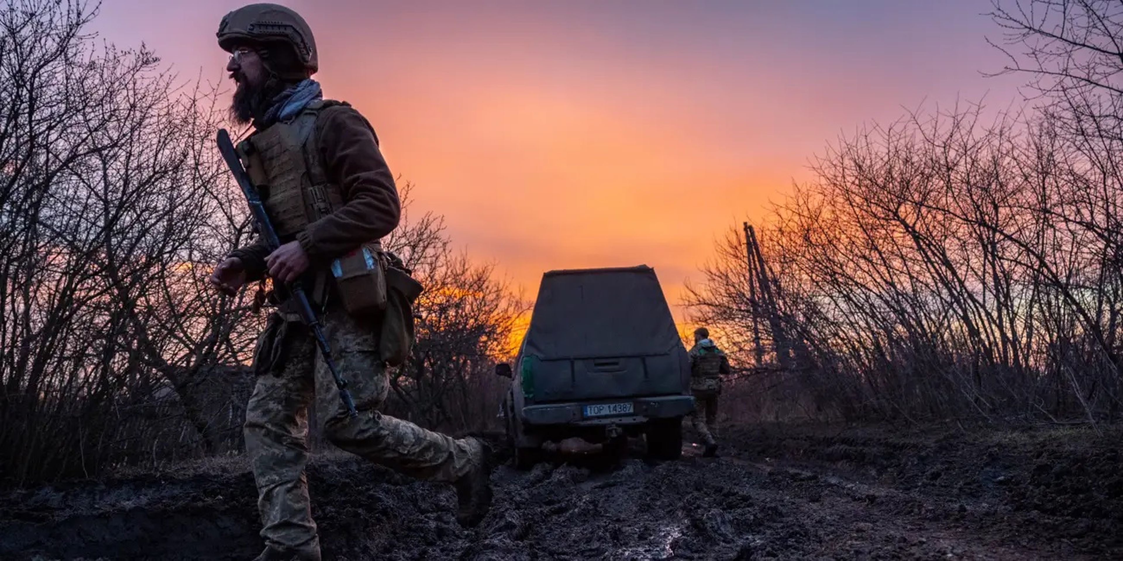 Un soldado ucraniano cerca de Bakhmut.