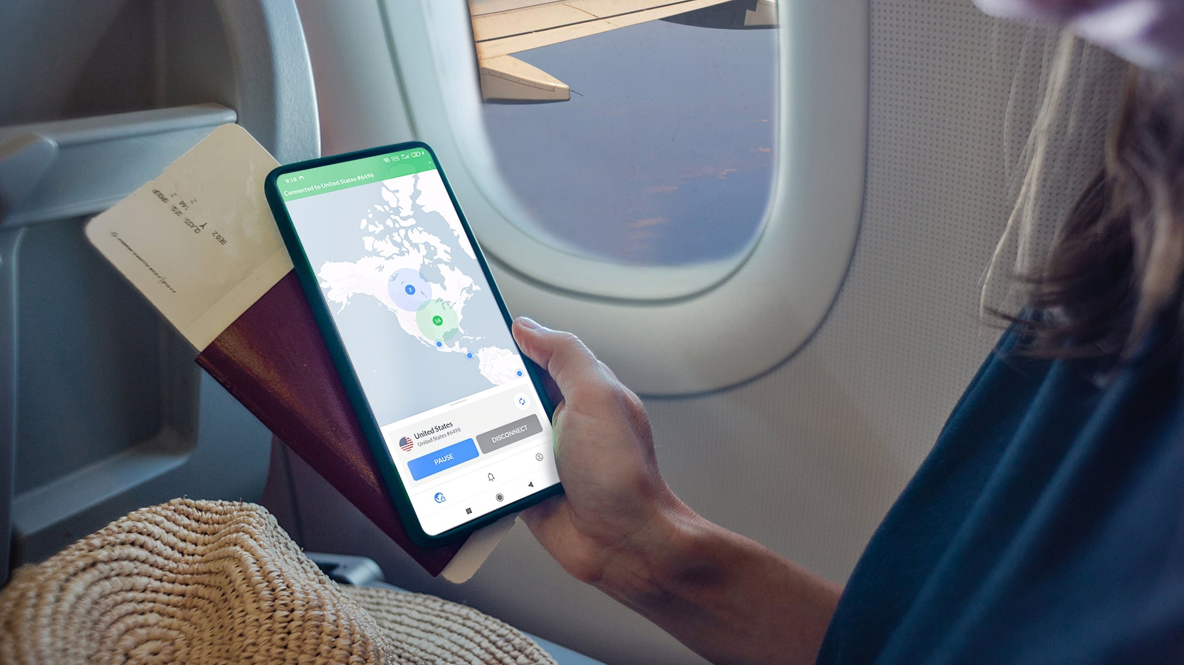 Teléfono móvil con VPN conectándose desde un avión