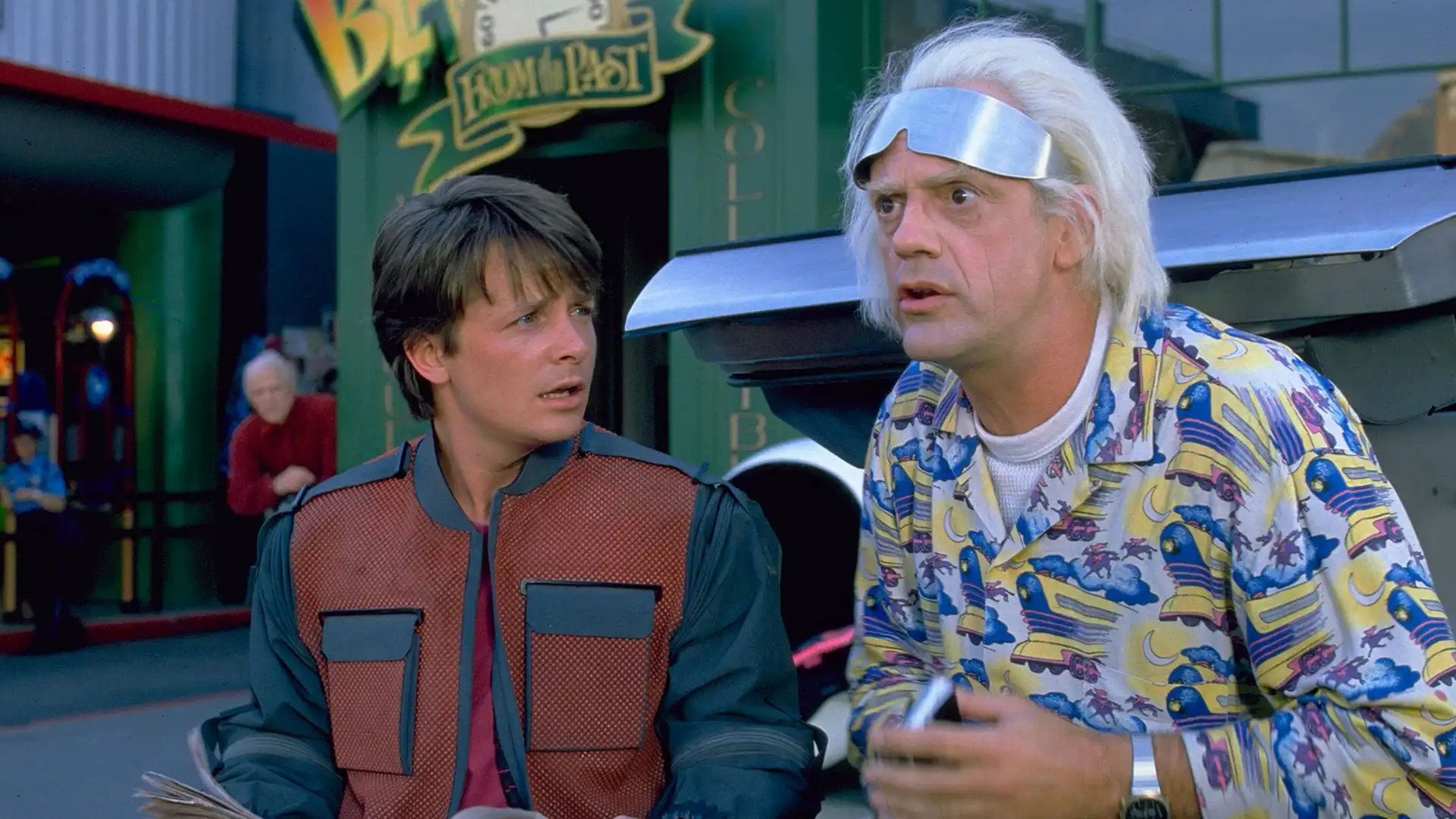 Michael J. Fox y Christopher Lloyd en Regreso al Futuro 2