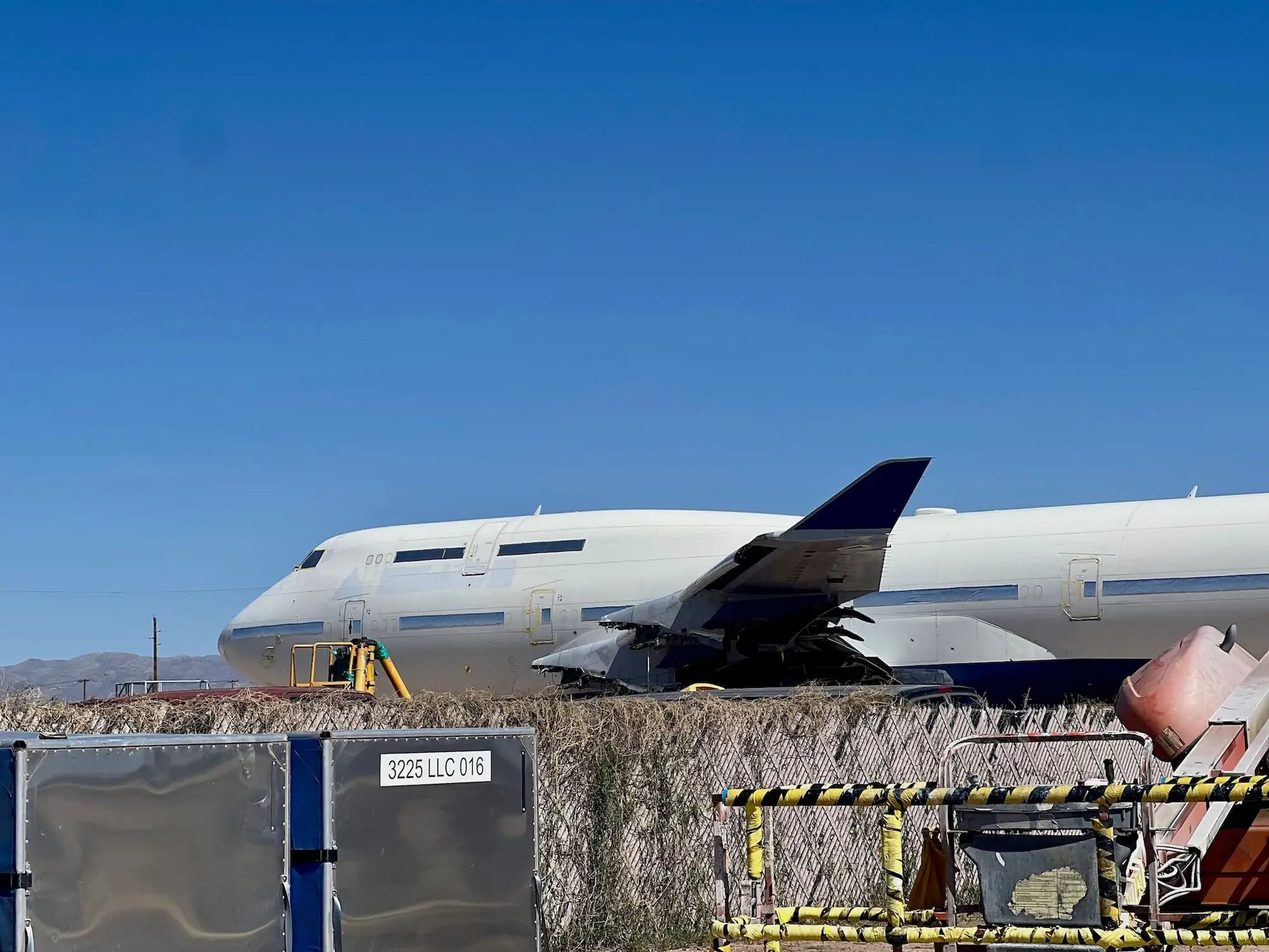 Un viejo Boeing 747 que lleva años en el aeródromo.