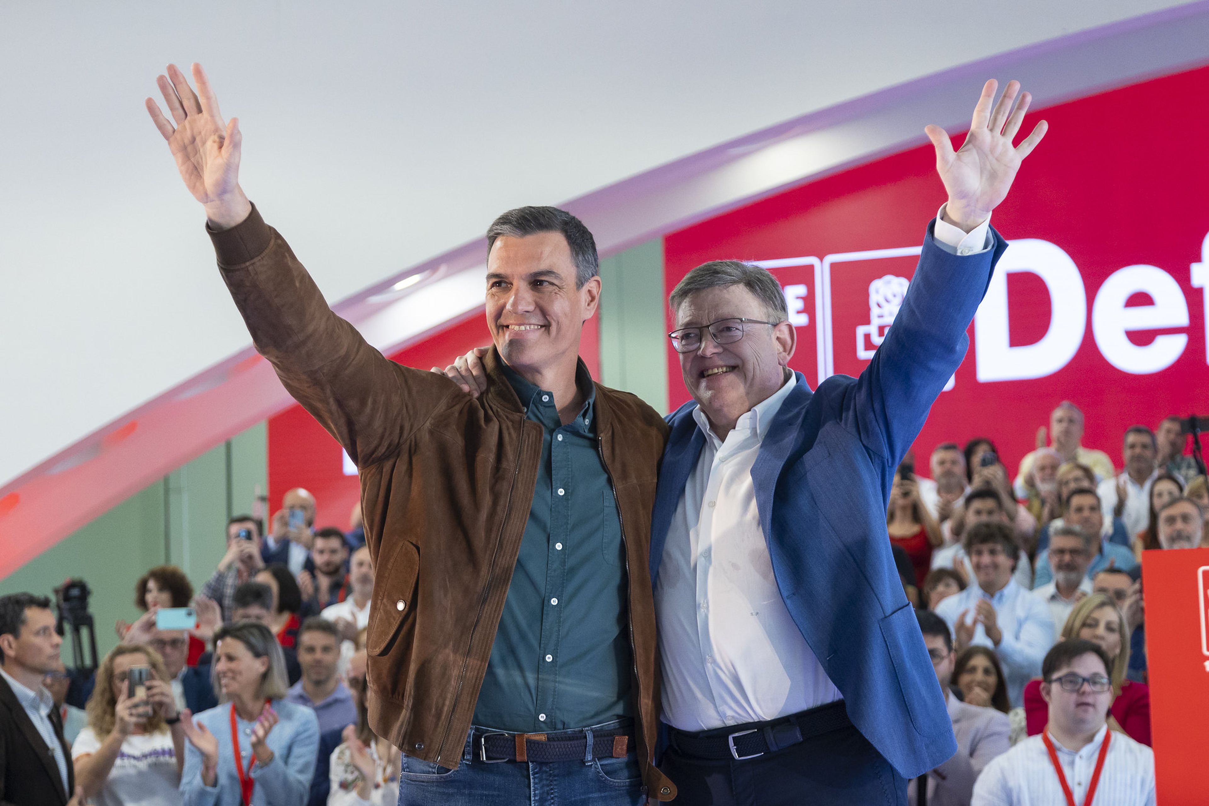 Pedro Sánchez junto al presidente de la Generalitat Valenciana, Ximo Puig.