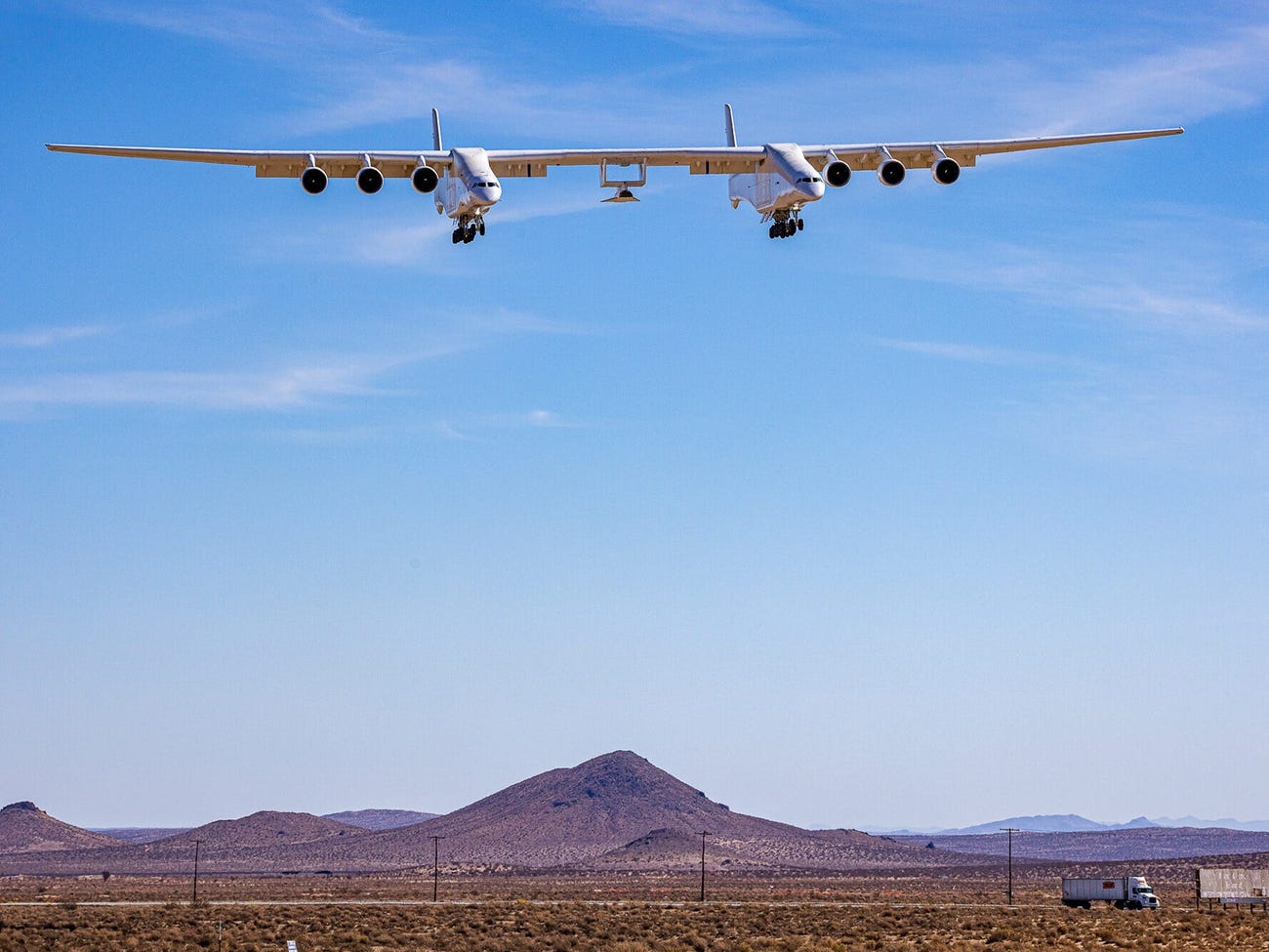 Mira Cómo Despega El Avión Más Grande Del Mundo: El Stratolaunch Roc ...