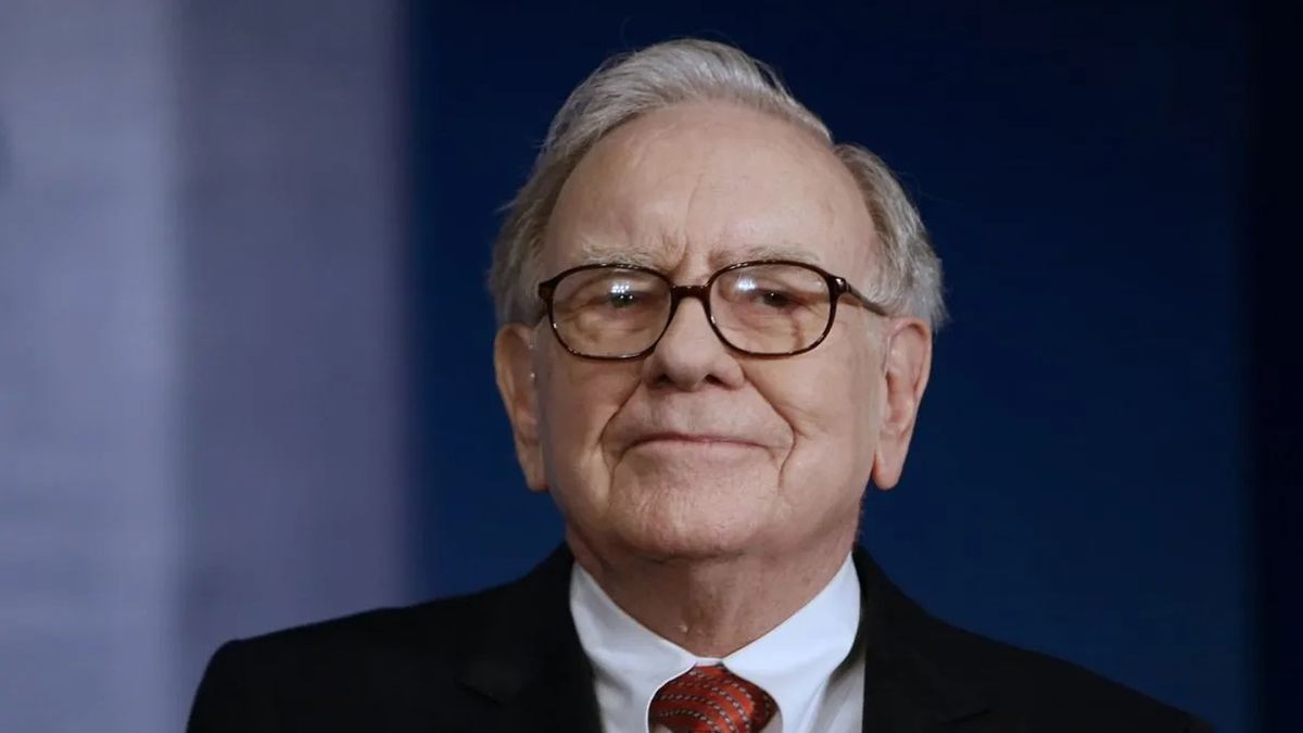 “Discover the Books That Shaped Warren Buffett’s Success and Investments”