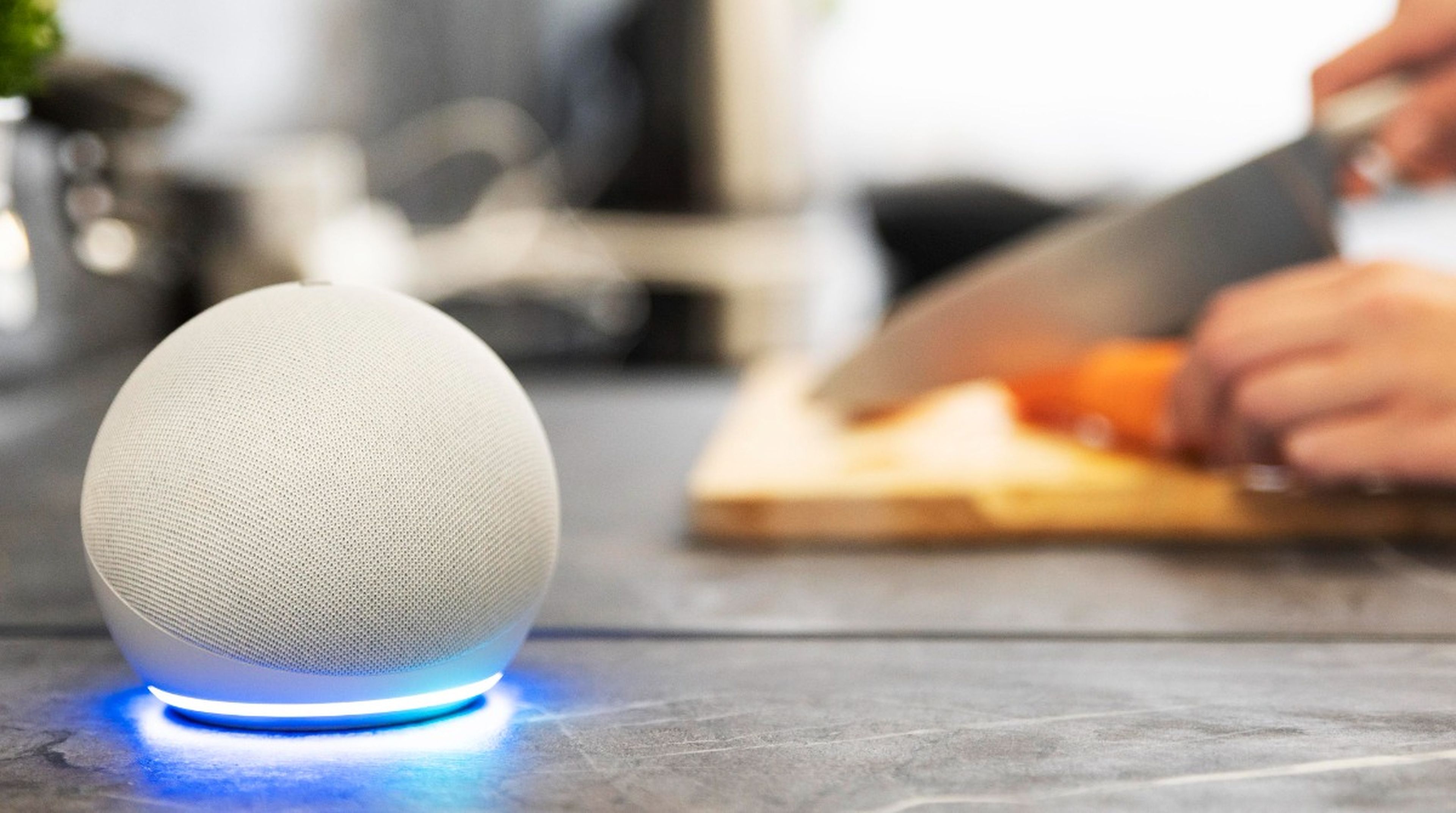 Accesorios con Alexa para tu casa: bombillas, enchufes y otros  imprescindibles
