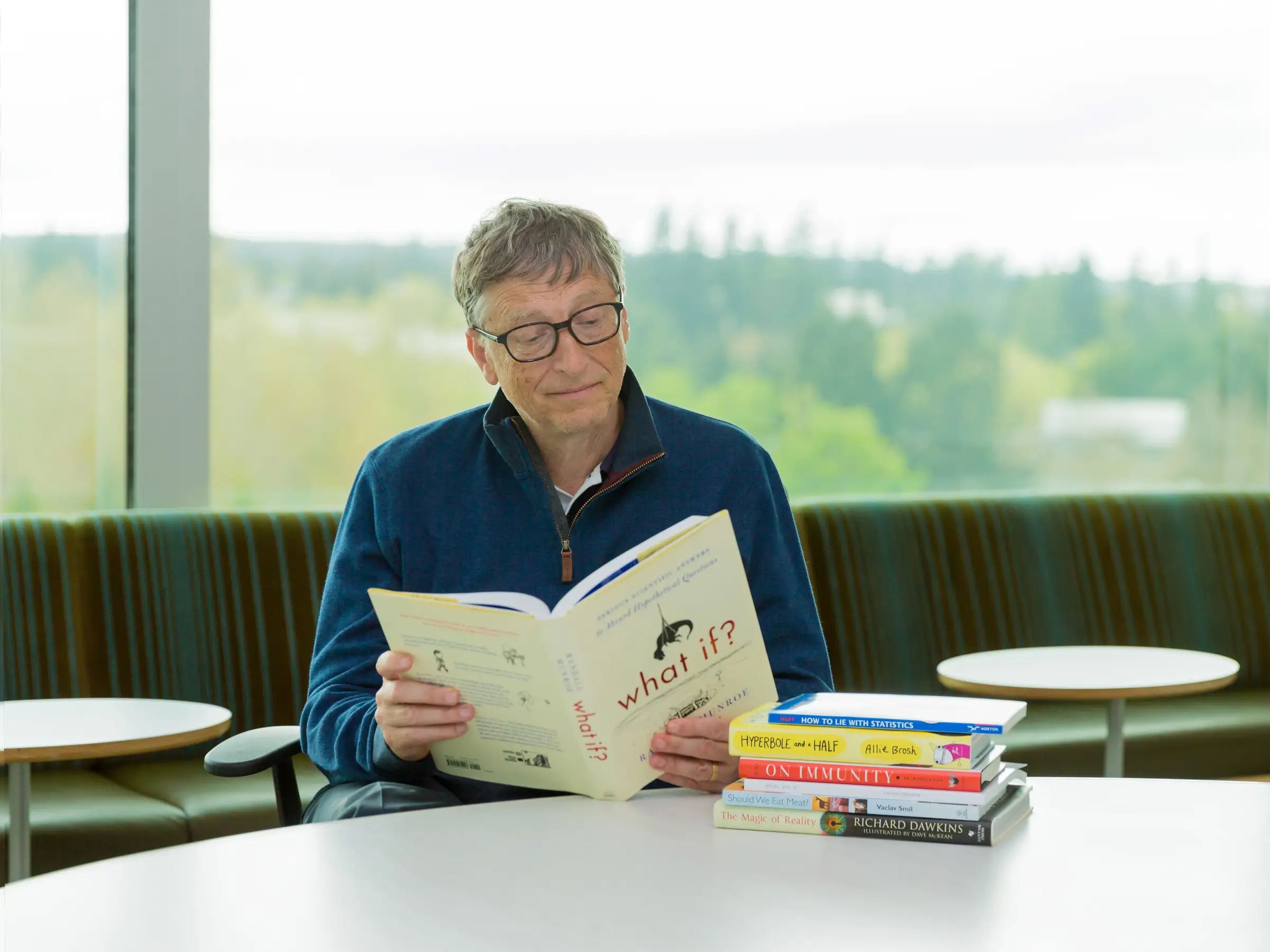 Bill Gates desvela su lista de recomendaciones del verano.