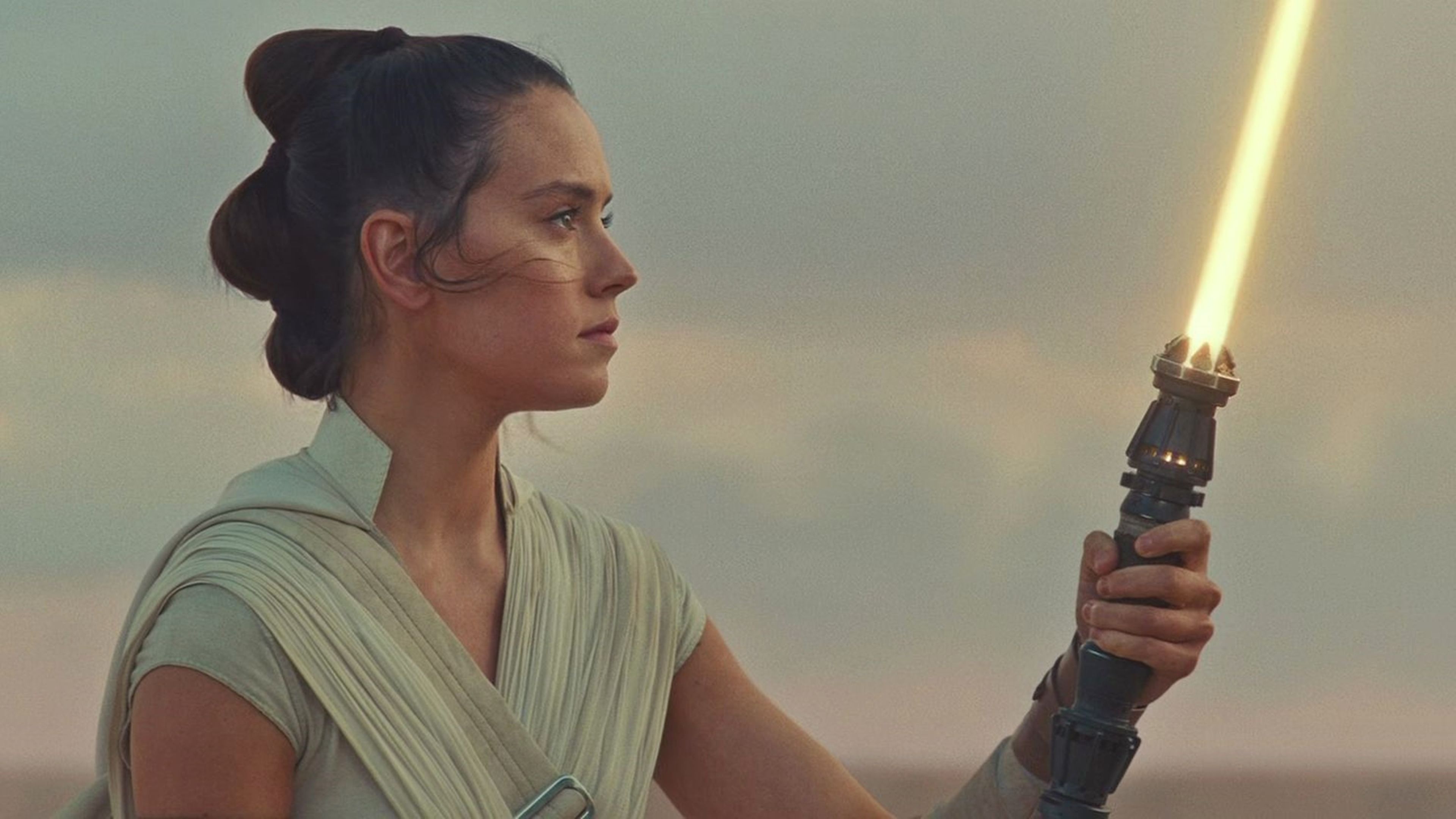Daisy Ridley como Rey en la saga Star Wars