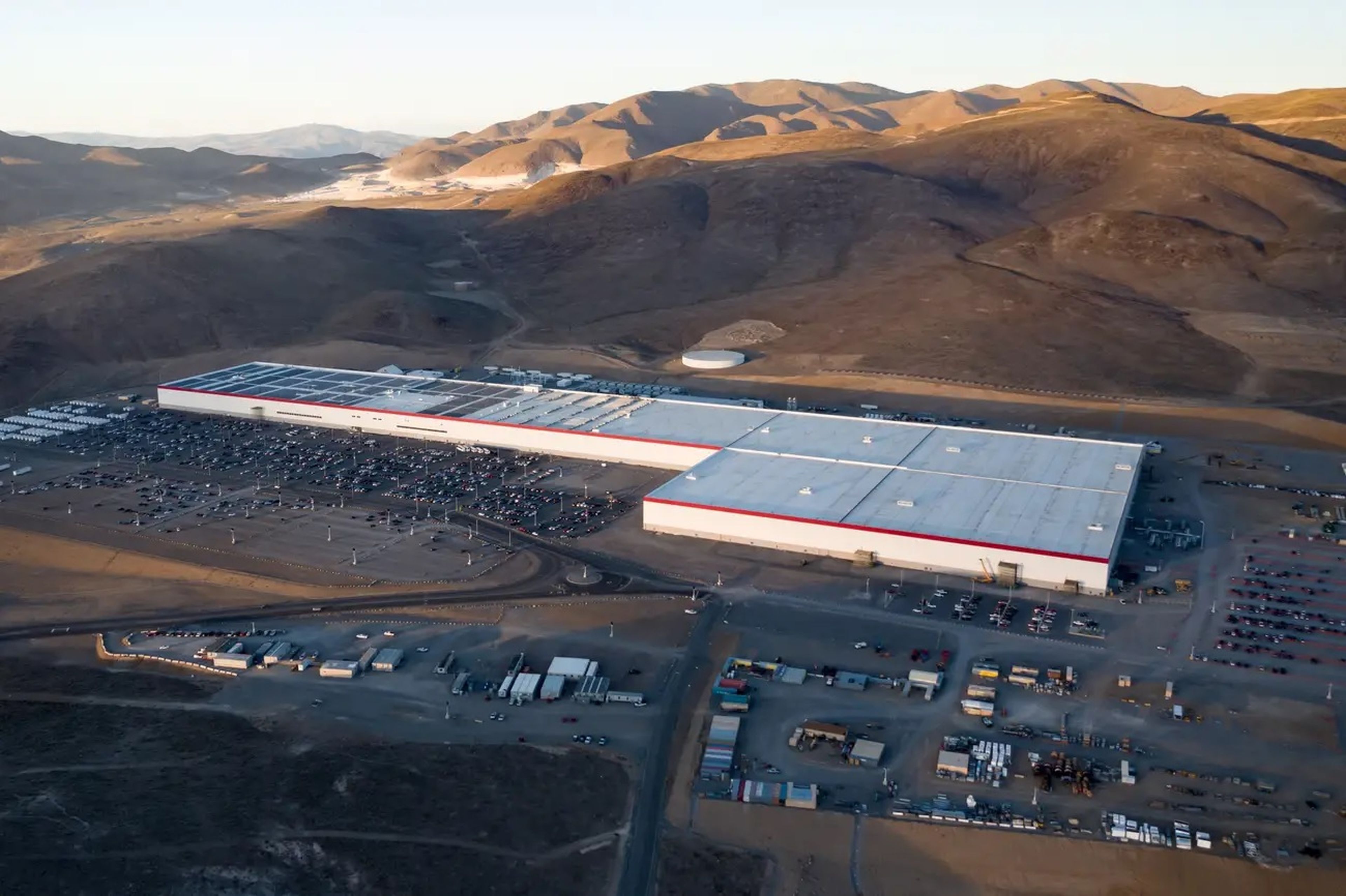 Una Gigafábrica de Tesla en Nevada.