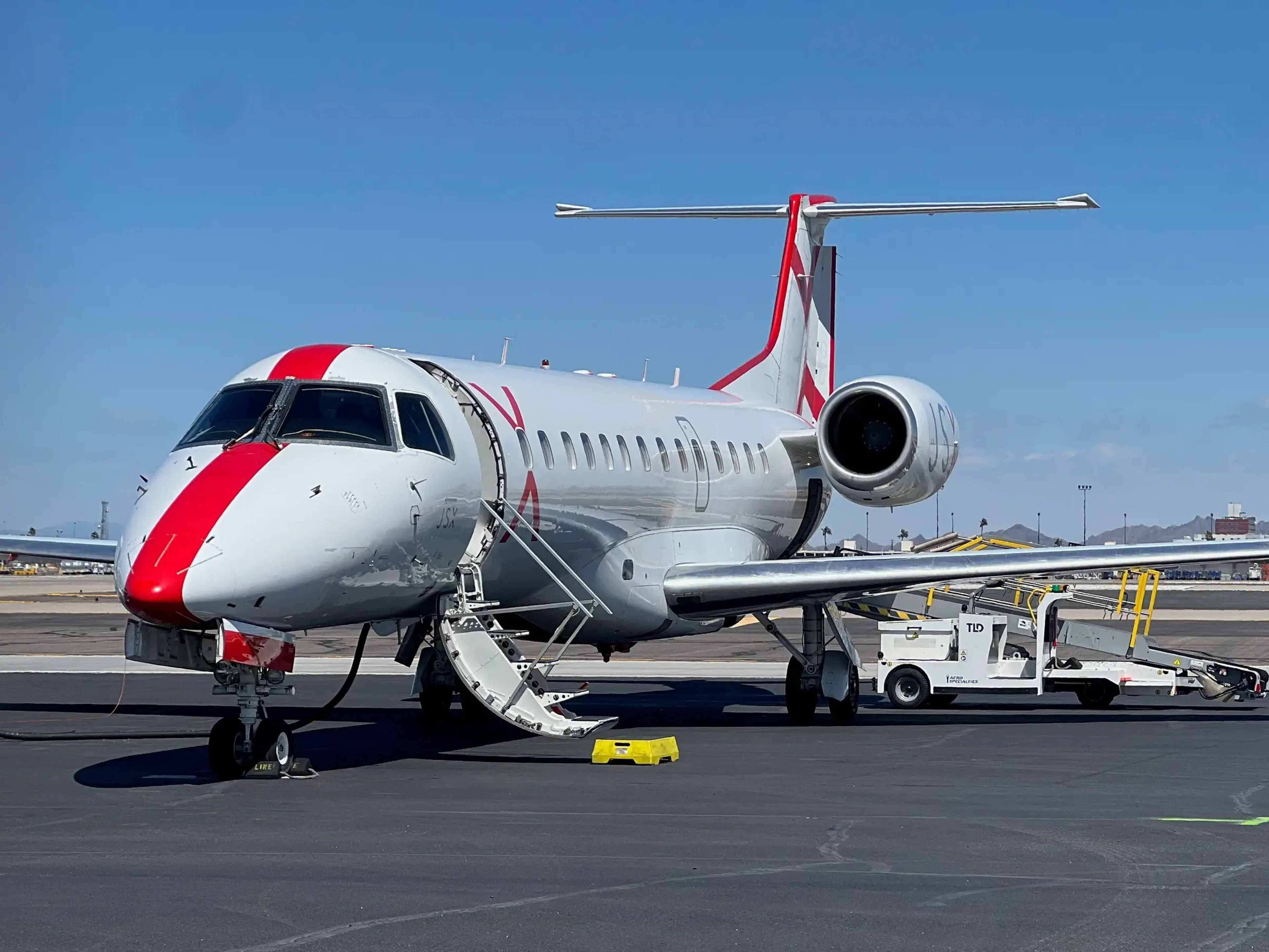 Volar en la compañía aérea semiprivada JSX de Burbank, California, a Phoenix.
