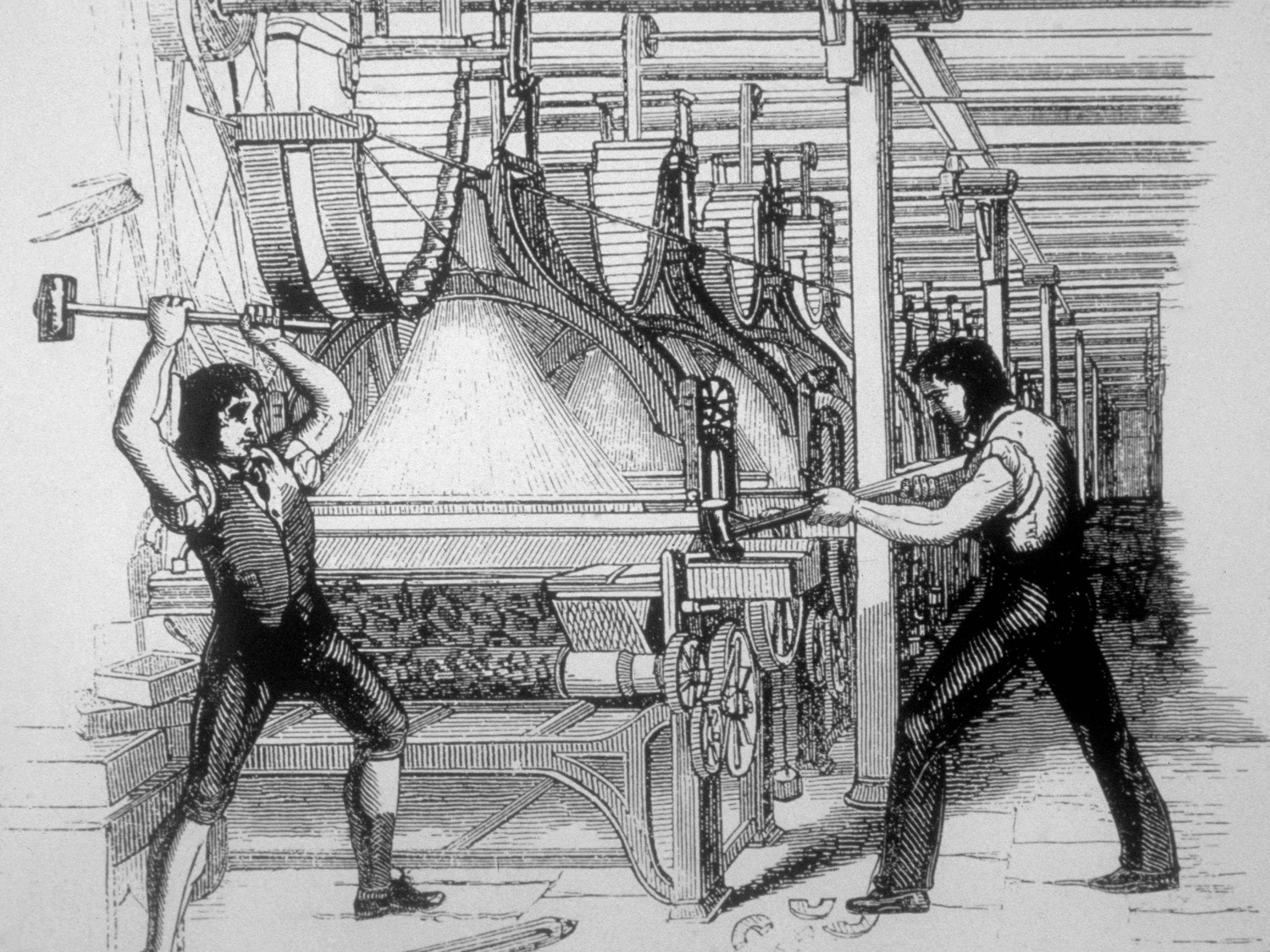 La tecnología lleva alterando el mercado laboral desde hace cientos de años, como demuestran estos luditas británicos del siglo XIX retratados destruyendo las máquinas de las fábricas. 