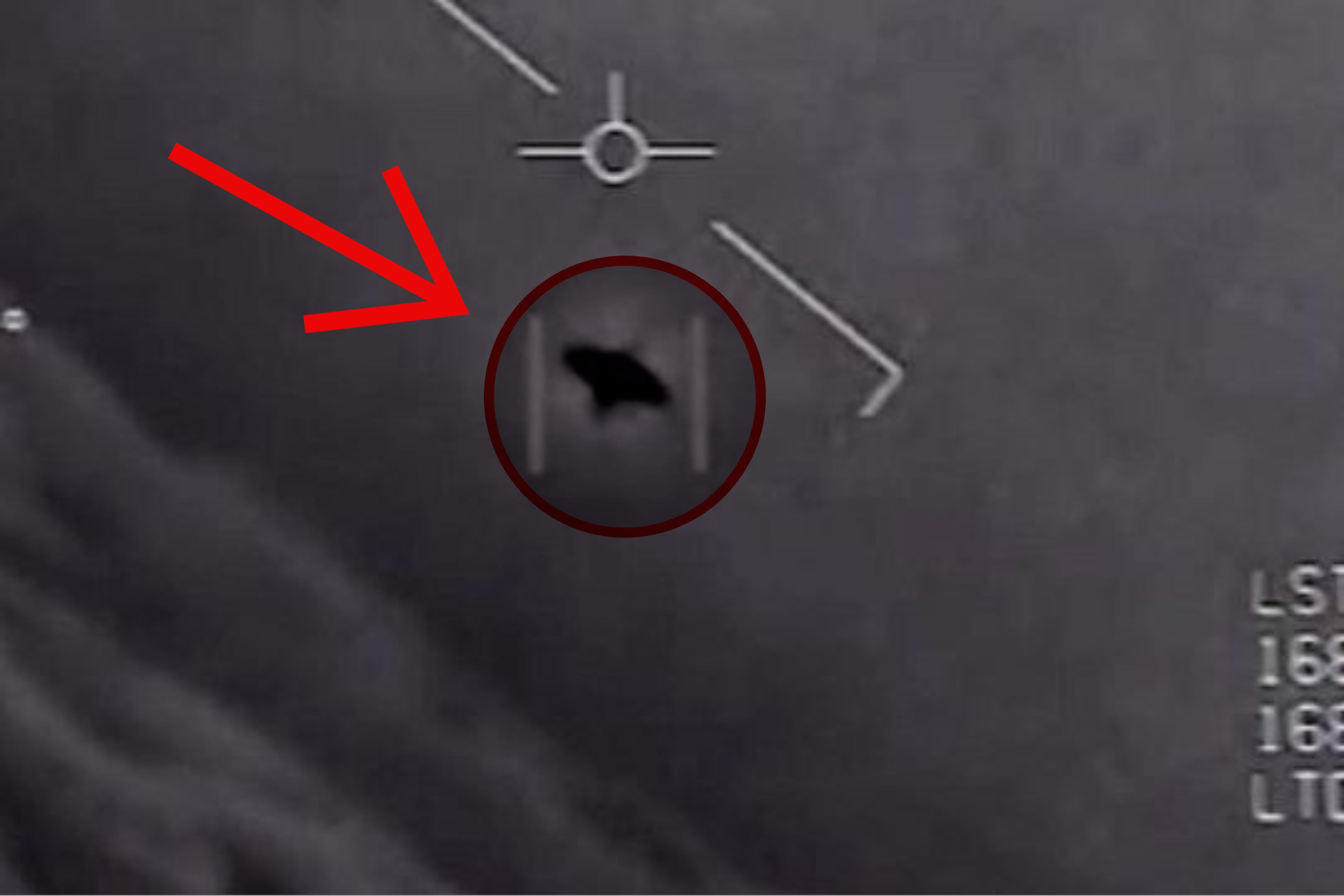 Imagen de un OVNI avistado por pilotos del Ejército de Estados Unidos en abril de 2020, y desclasificado por el Pentágono.