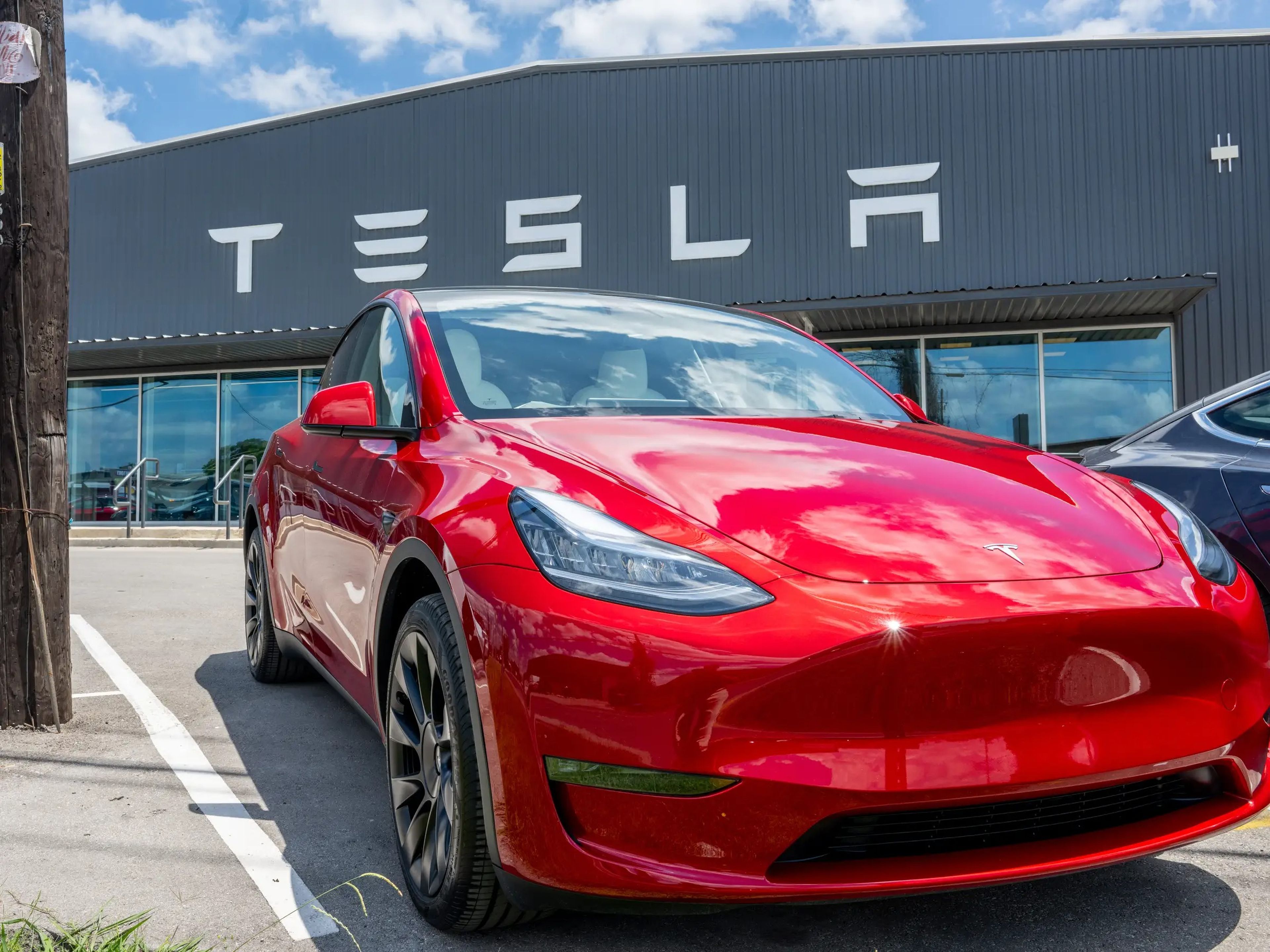 En conversaciones con Business Insider, los propietarios de Tesla compartieron los inesperados quebraderos de cabeza de poseer un coche eléctrico.