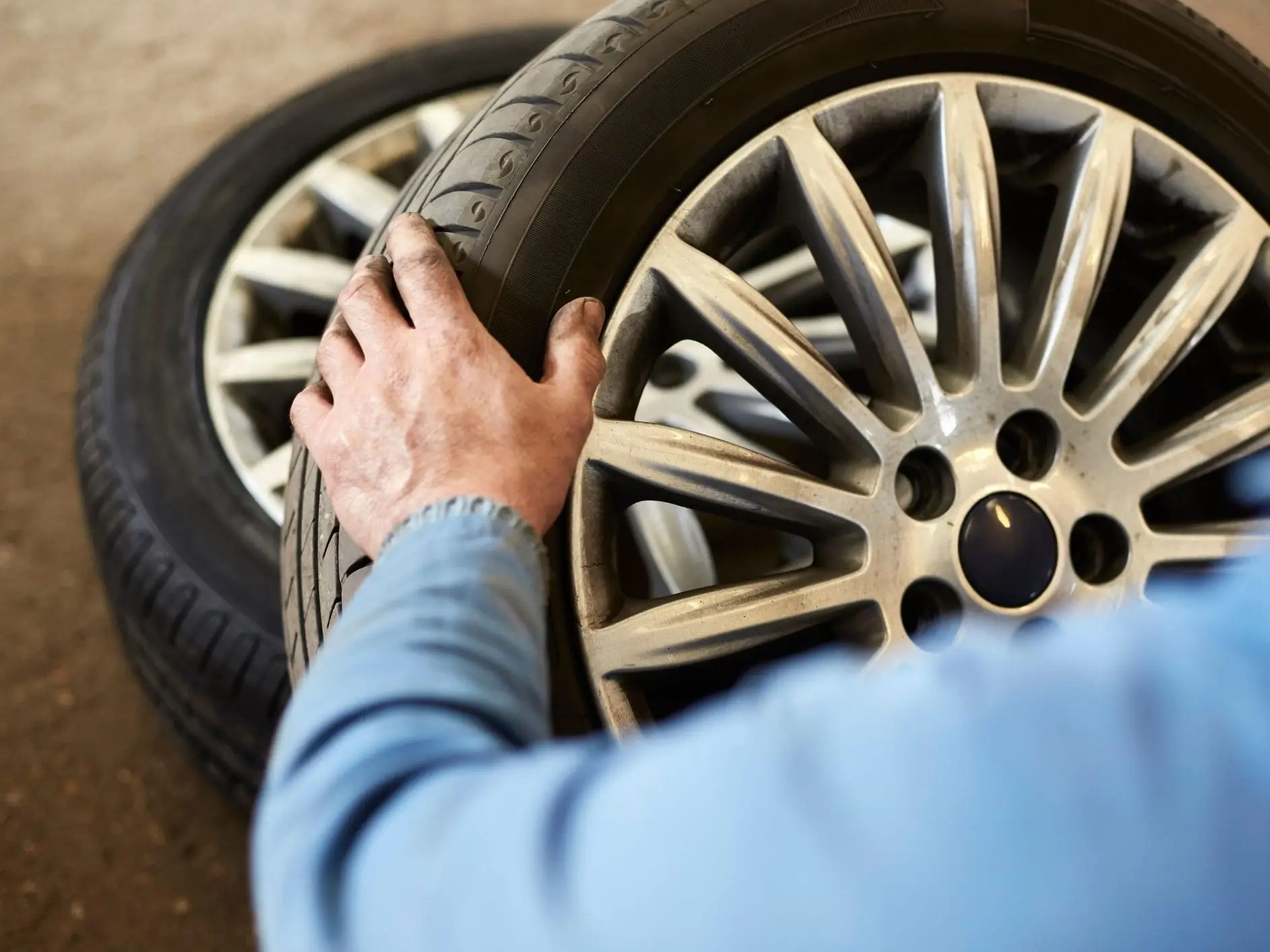 Algunos propietarios de Tesla afirman que sus neumáticos se desgastan mucho más rápido que los de anteriores coches de gasolina.