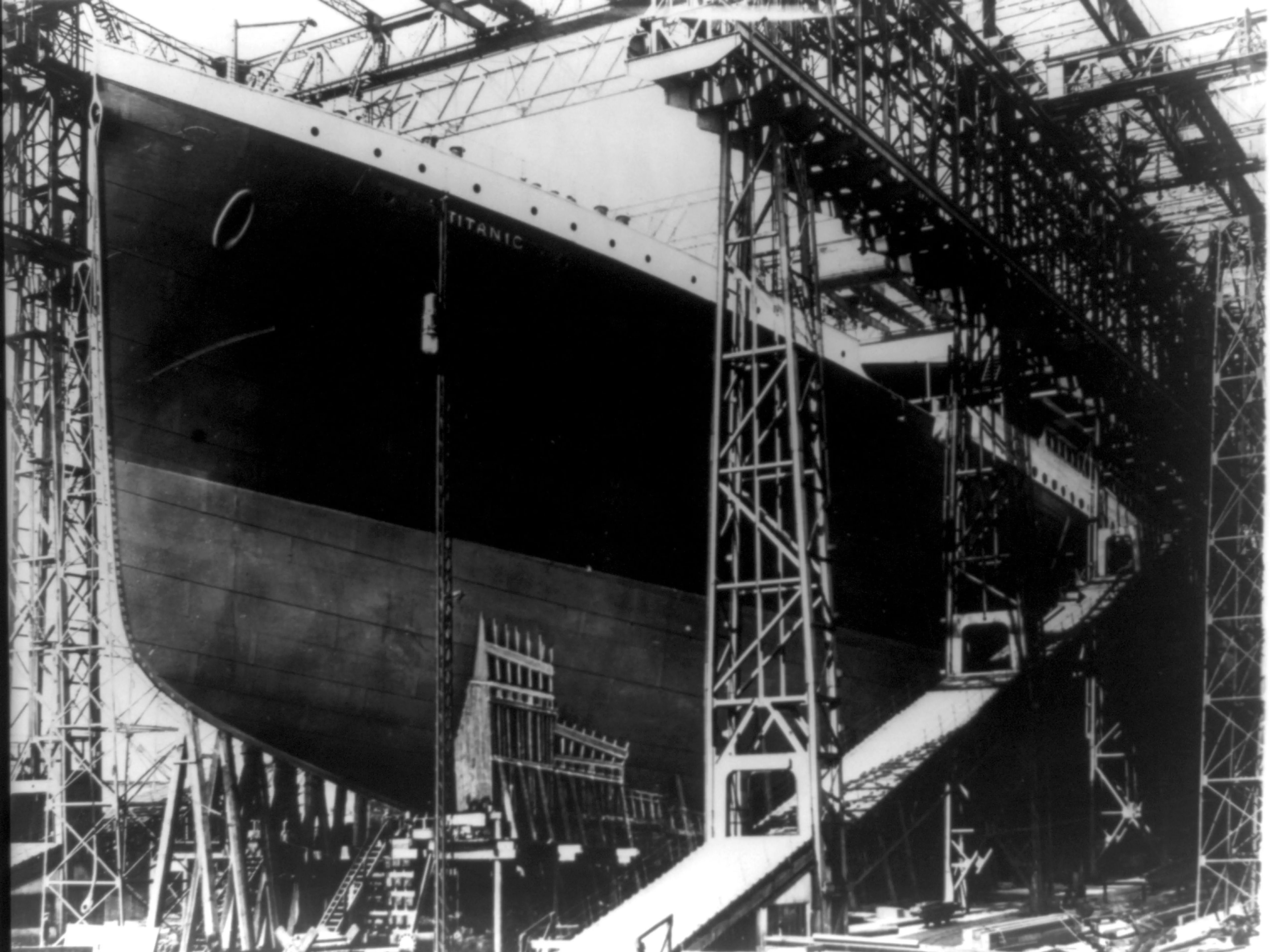 El Titanic en el astillero de Harland & Wolff, Belfast, Irlanda del Norte.