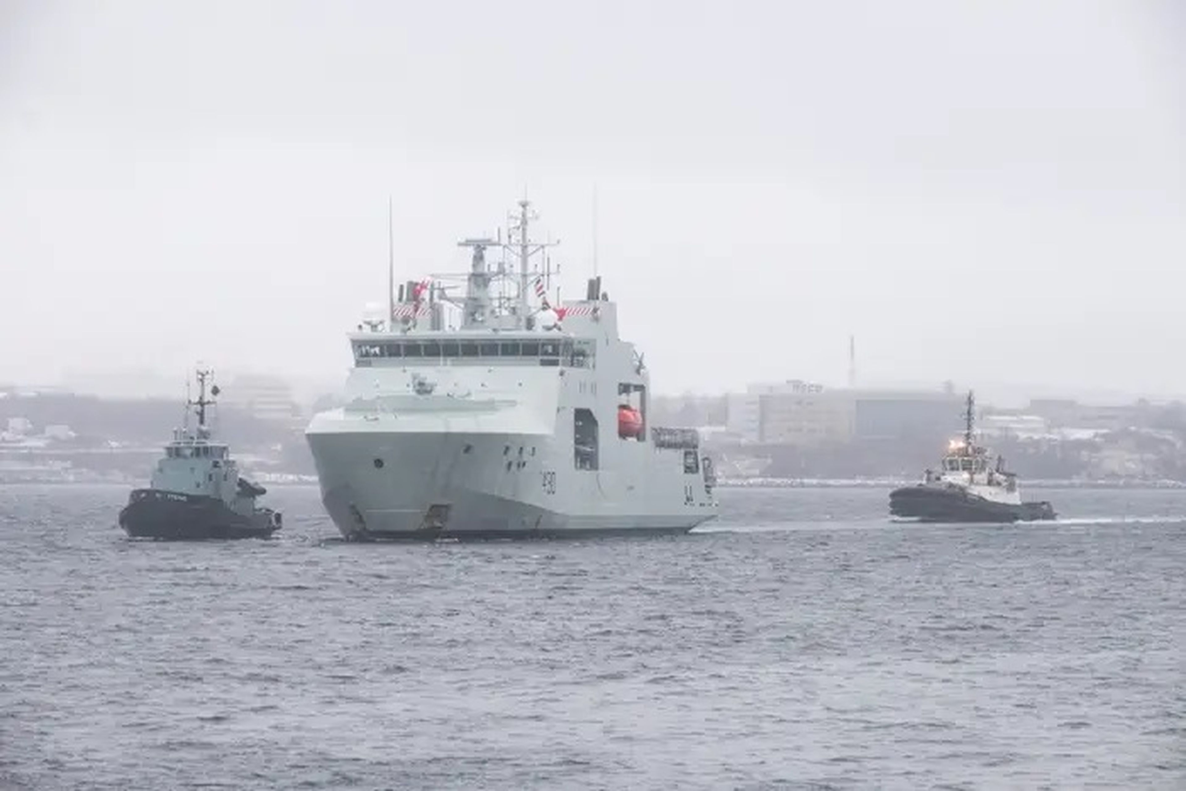 El HMCS Harry DeWolf, en diciembre de 2021.